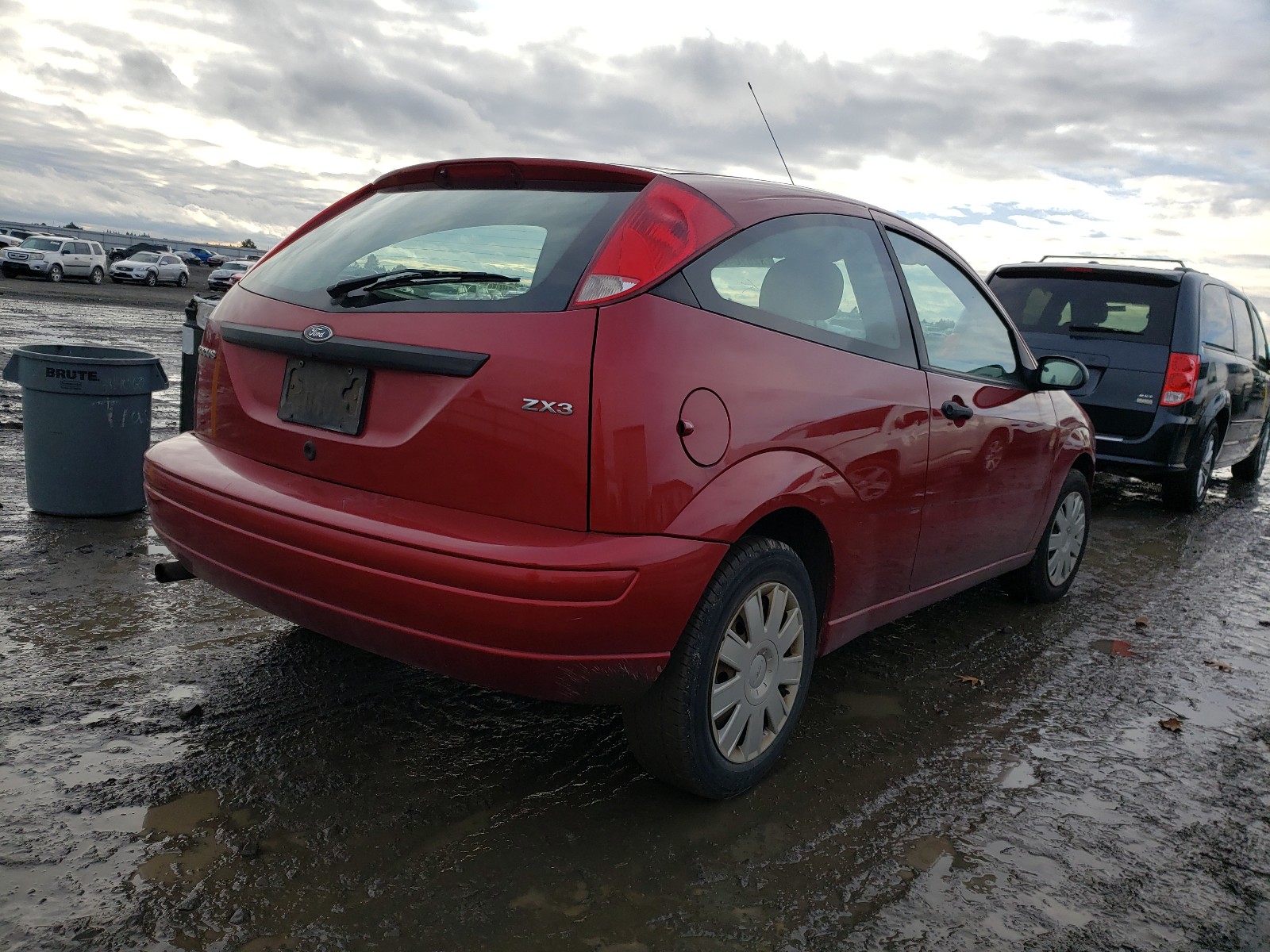 Photo 3 VIN: 3FAFP31N55R159997 - FORD FOCUS ZX3 