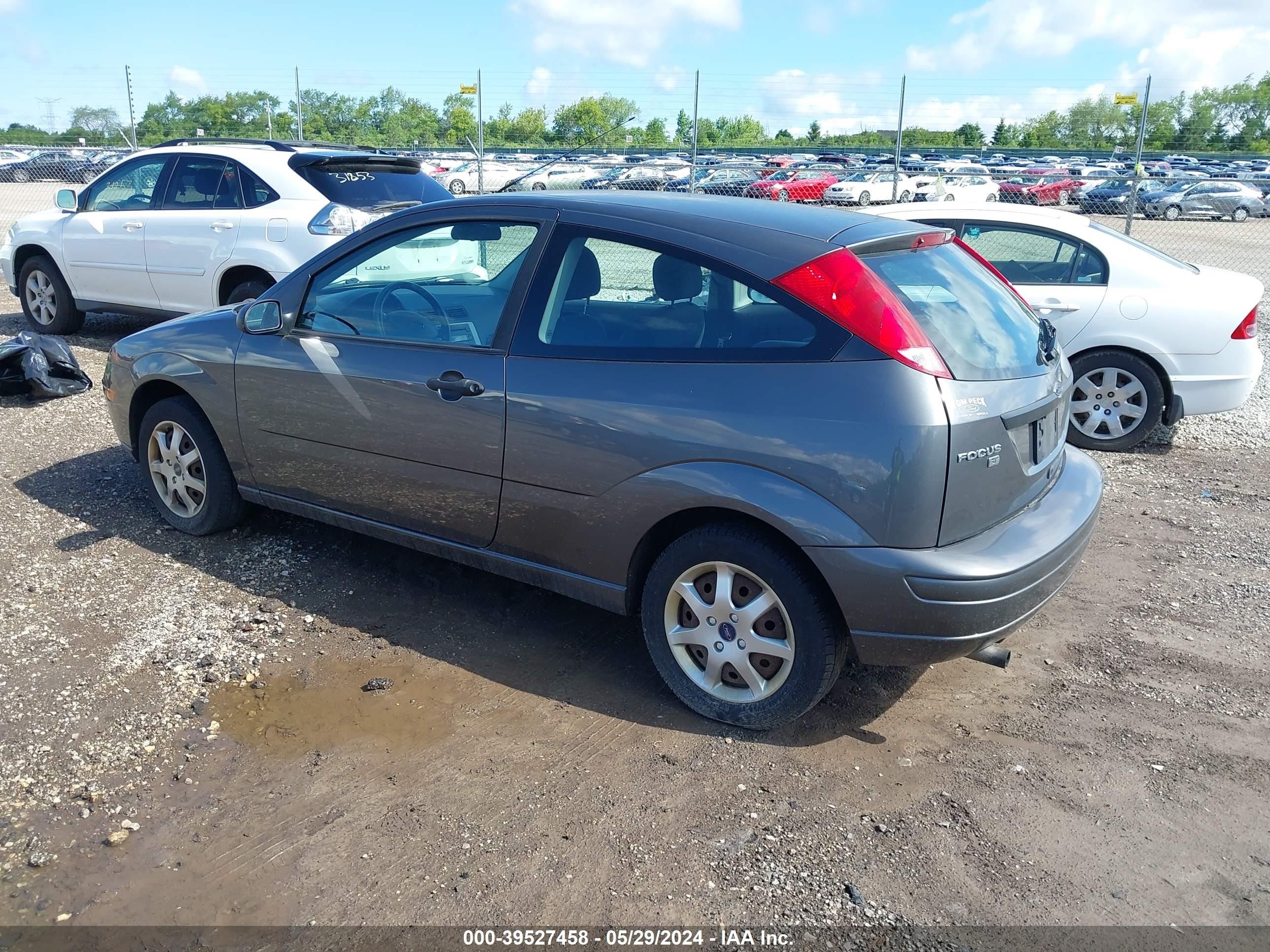 Photo 2 VIN: 3FAFP31N85R146564 - FORD FOCUS 