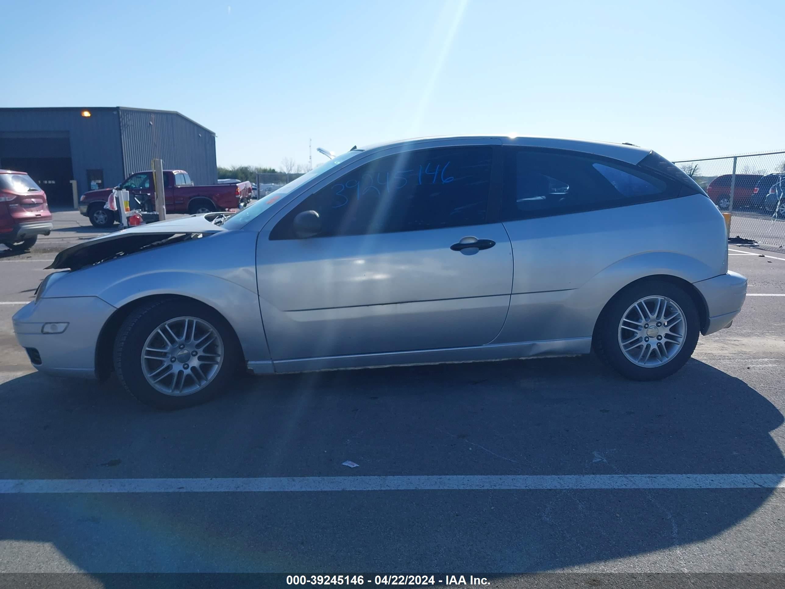 Photo 14 VIN: 3FAFP31N95R114190 - FORD FOCUS 