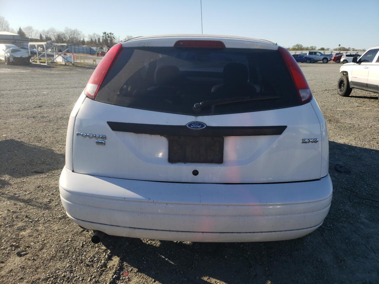 Photo 5 VIN: 3FAFP31N95R141308 - FORD FOCUS 