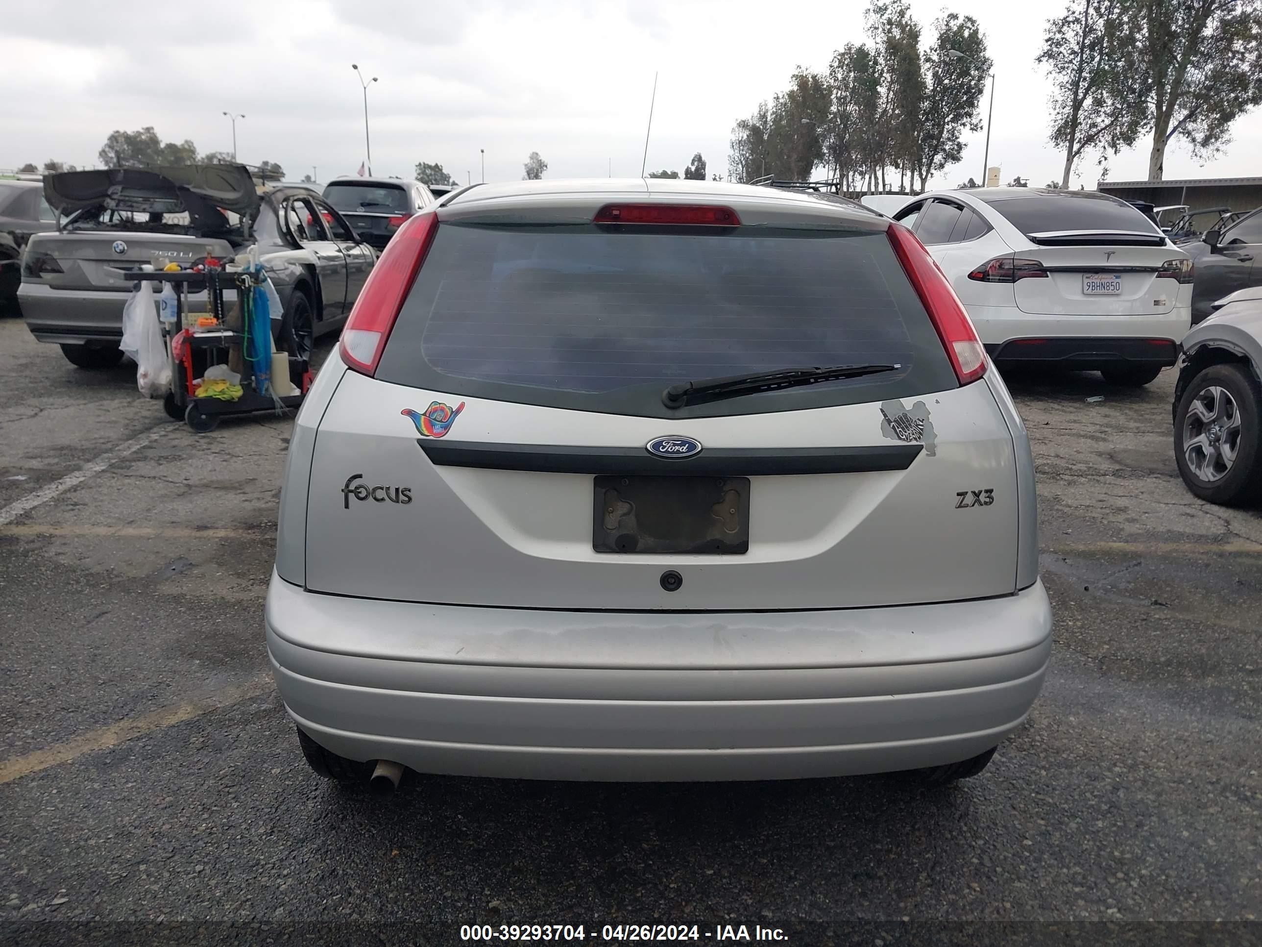 Photo 15 VIN: 3FAFP31Z73R174520 - FORD FOCUS 