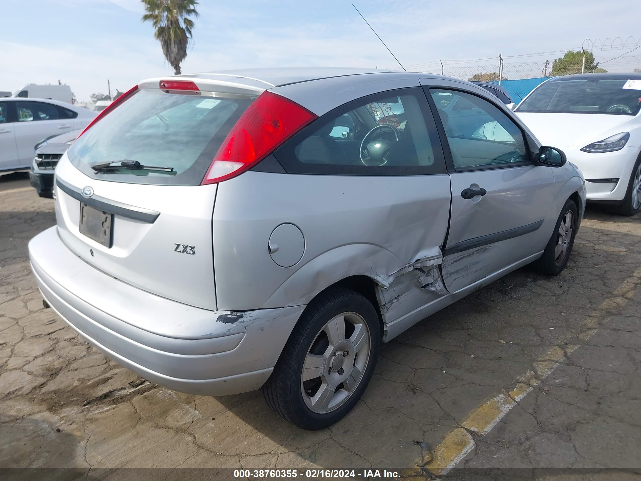 Photo 3 VIN: 3FAFP31Z74R128123 - FORD FOCUS 