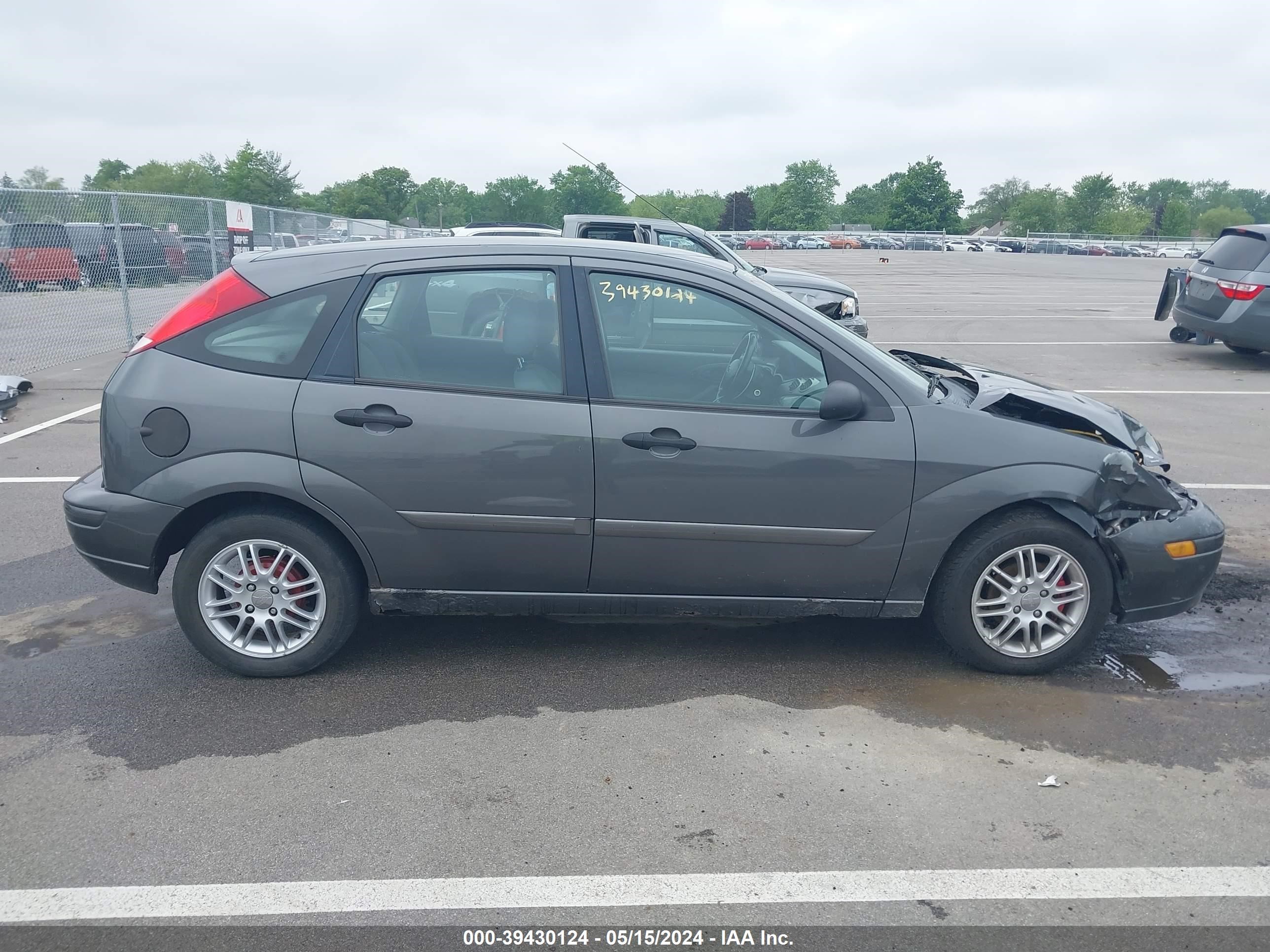 Photo 13 VIN: 3FAFP37343R141512 - FORD FOCUS 