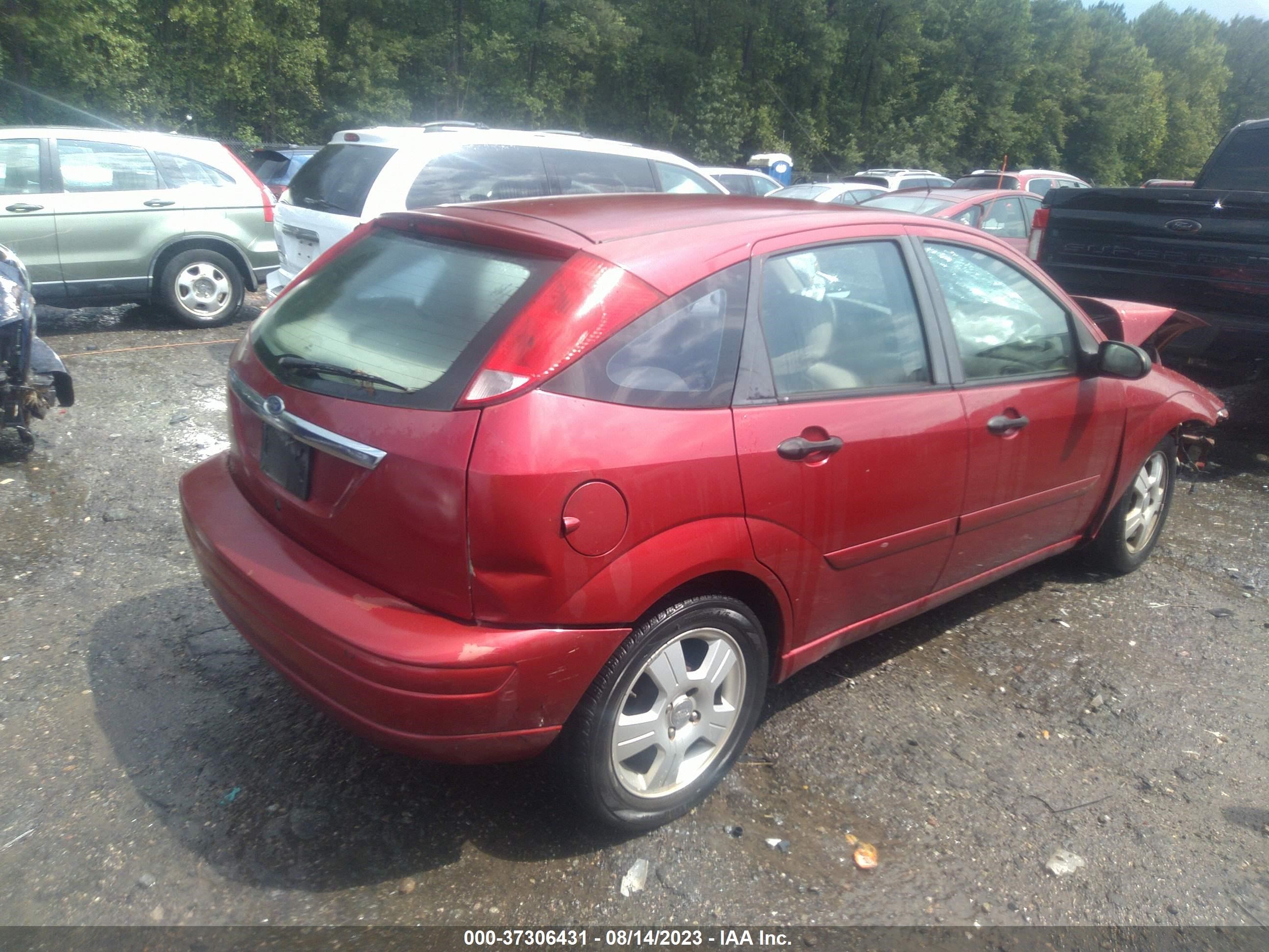 Photo 3 VIN: 3FAFP37393R112362 - FORD FOCUS 