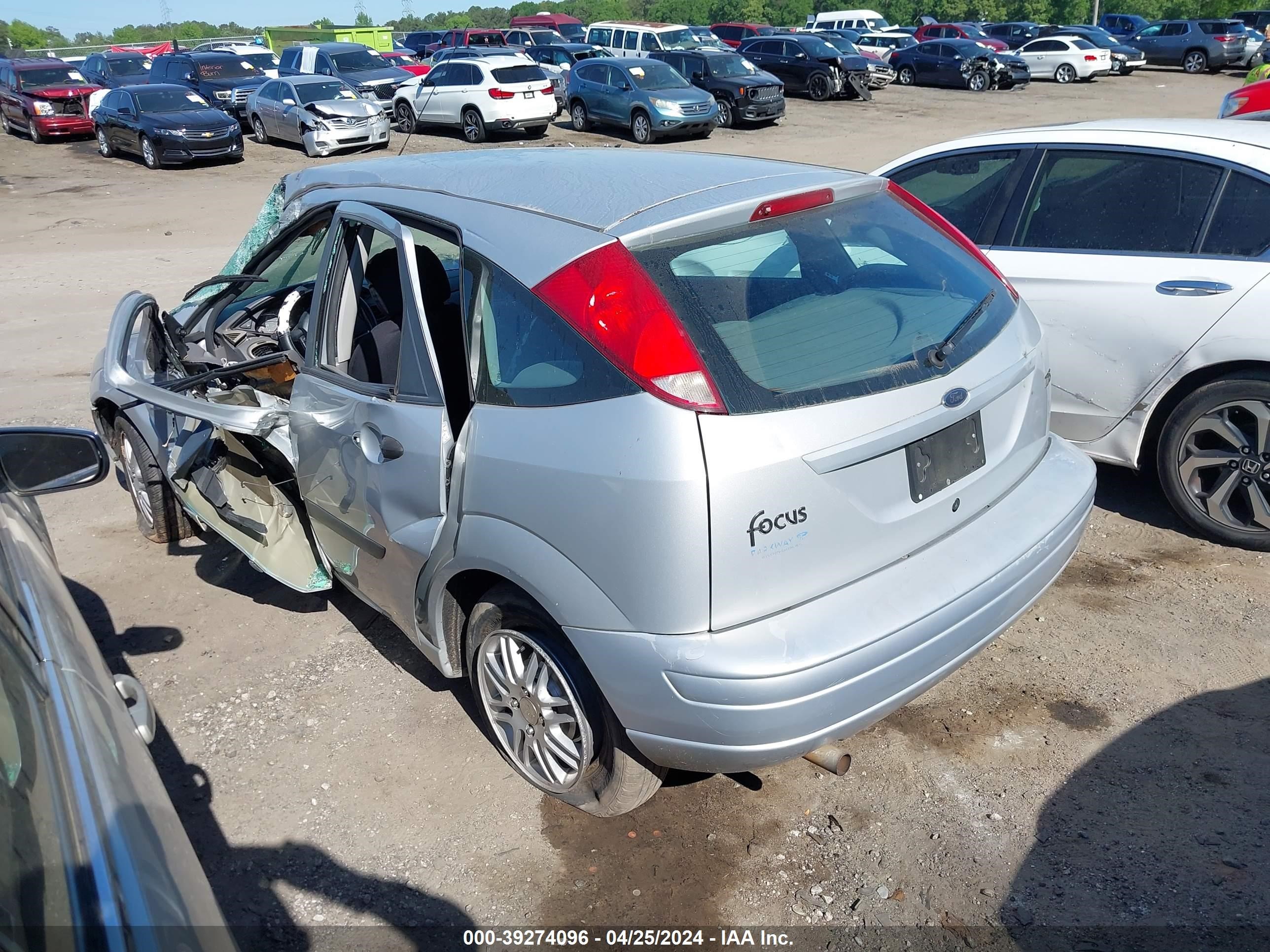 Photo 2 VIN: 3FAFP37393R157186 - FORD FOCUS 