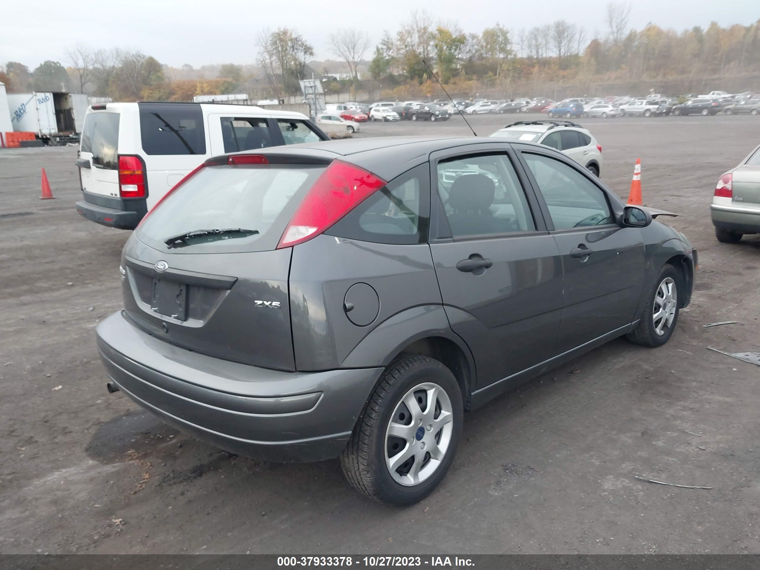 Photo 3 VIN: 3FAFP37N65R117538 - FORD FOCUS 