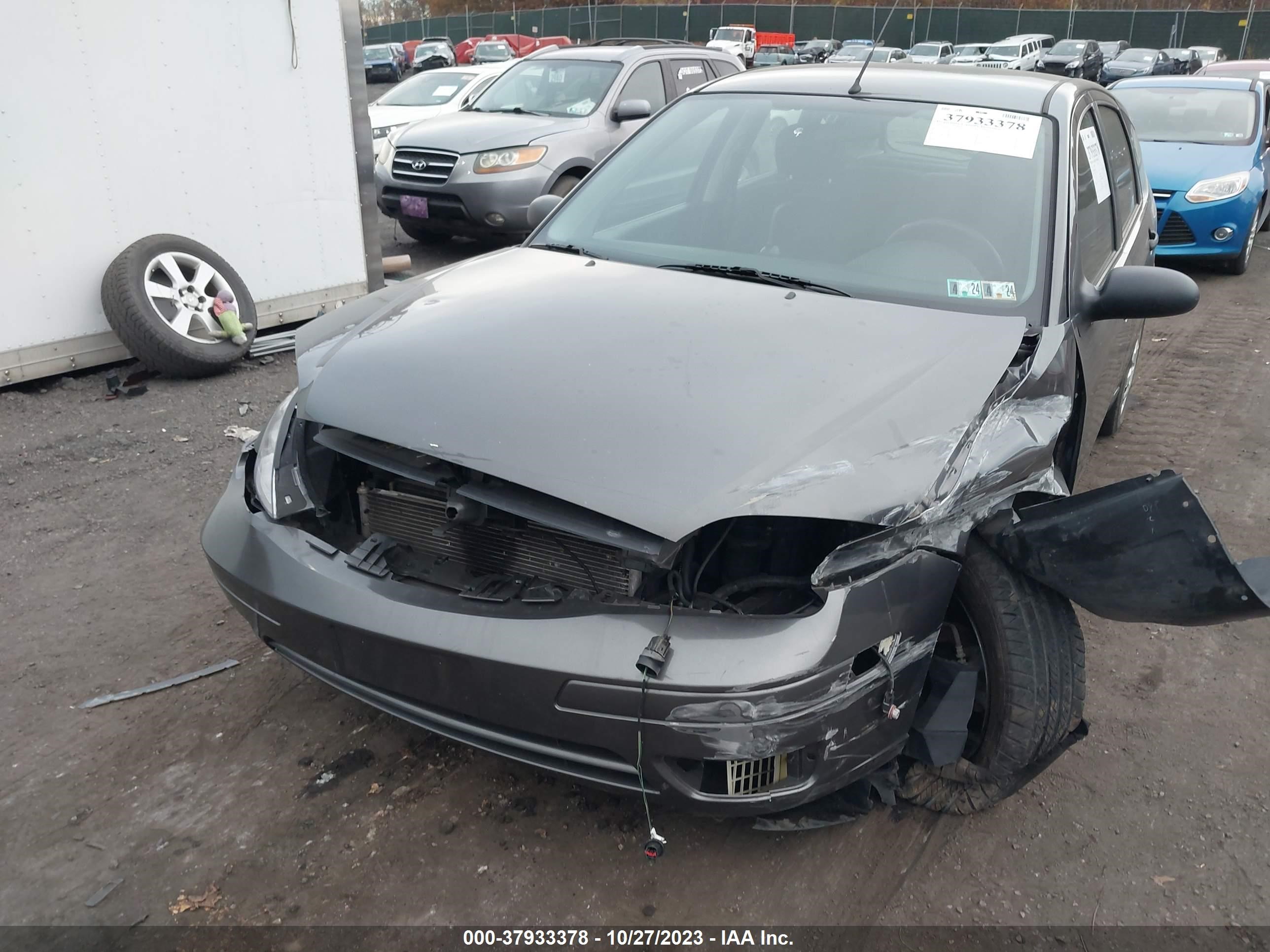 Photo 5 VIN: 3FAFP37N65R117538 - FORD FOCUS 