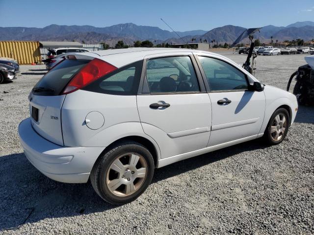 Photo 2 VIN: 3FAFP37N75R139192 - FORD FOCUS ZX5 