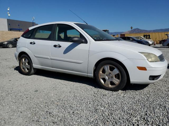 Photo 3 VIN: 3FAFP37N75R139192 - FORD FOCUS ZX5 