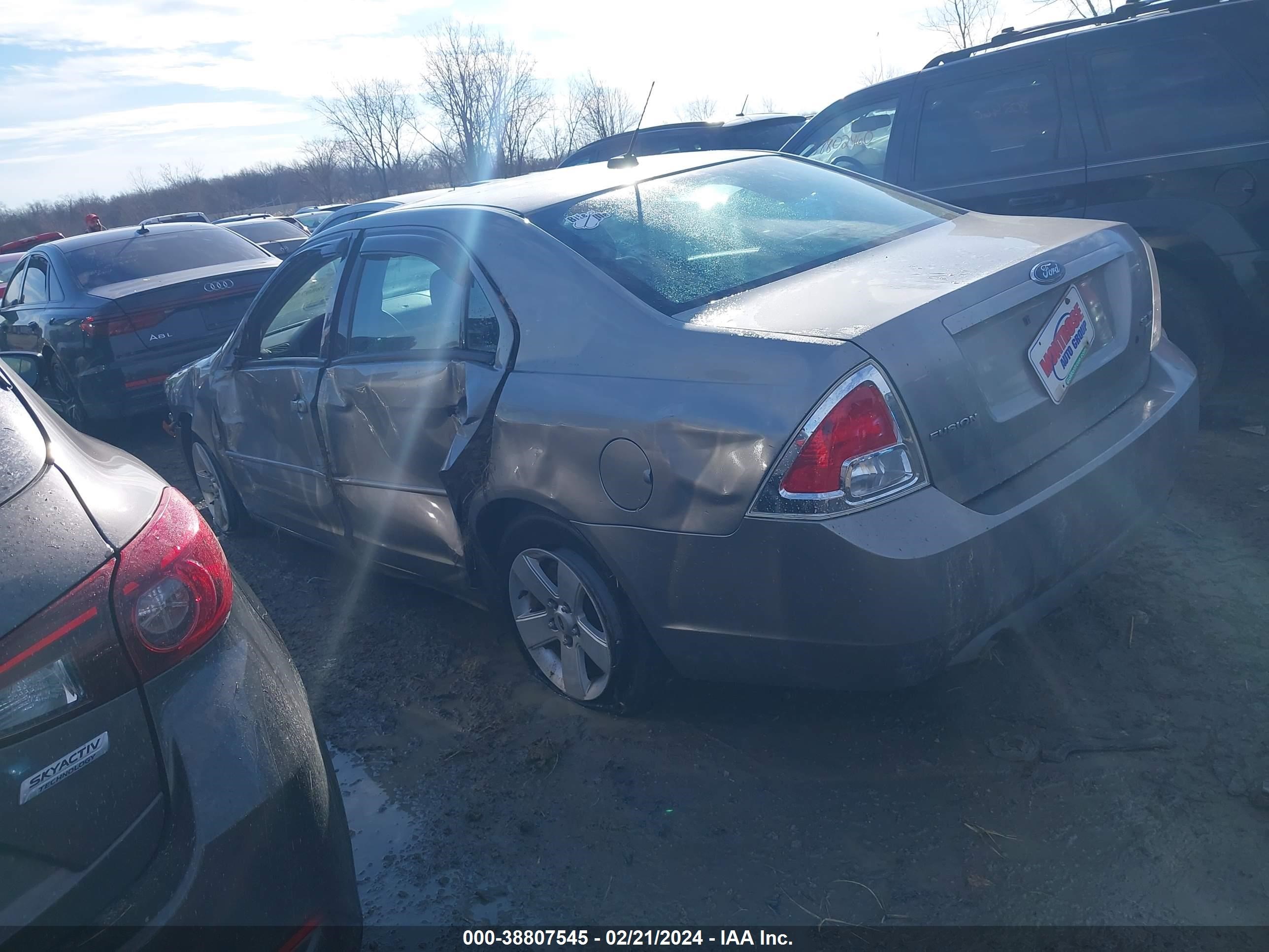 Photo 2 VIN: 3FAHP01128R152398 - FORD FUSION 