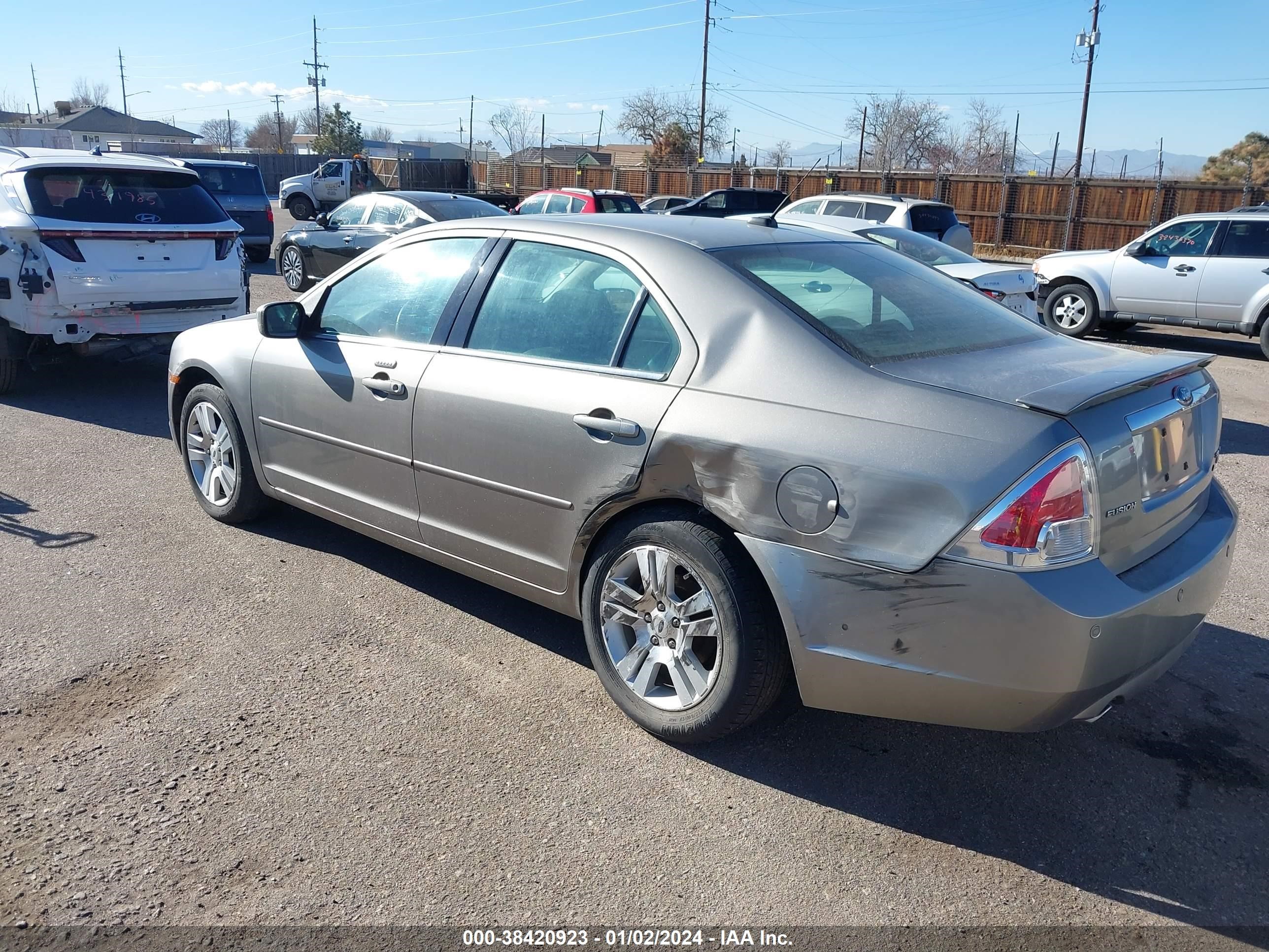 Photo 2 VIN: 3FAHP02138R112619 - FORD FUSION 