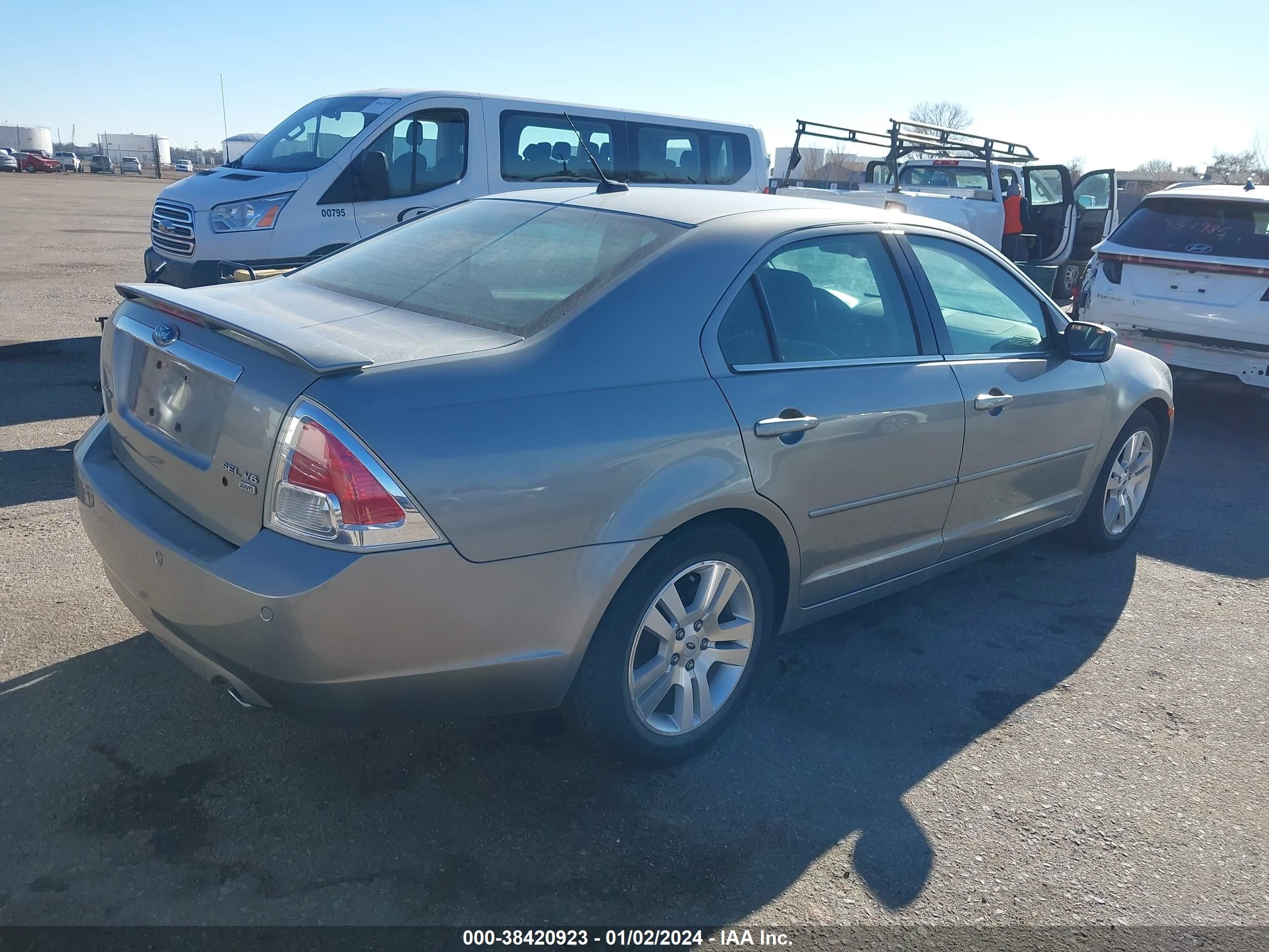 Photo 3 VIN: 3FAHP02138R112619 - FORD FUSION 