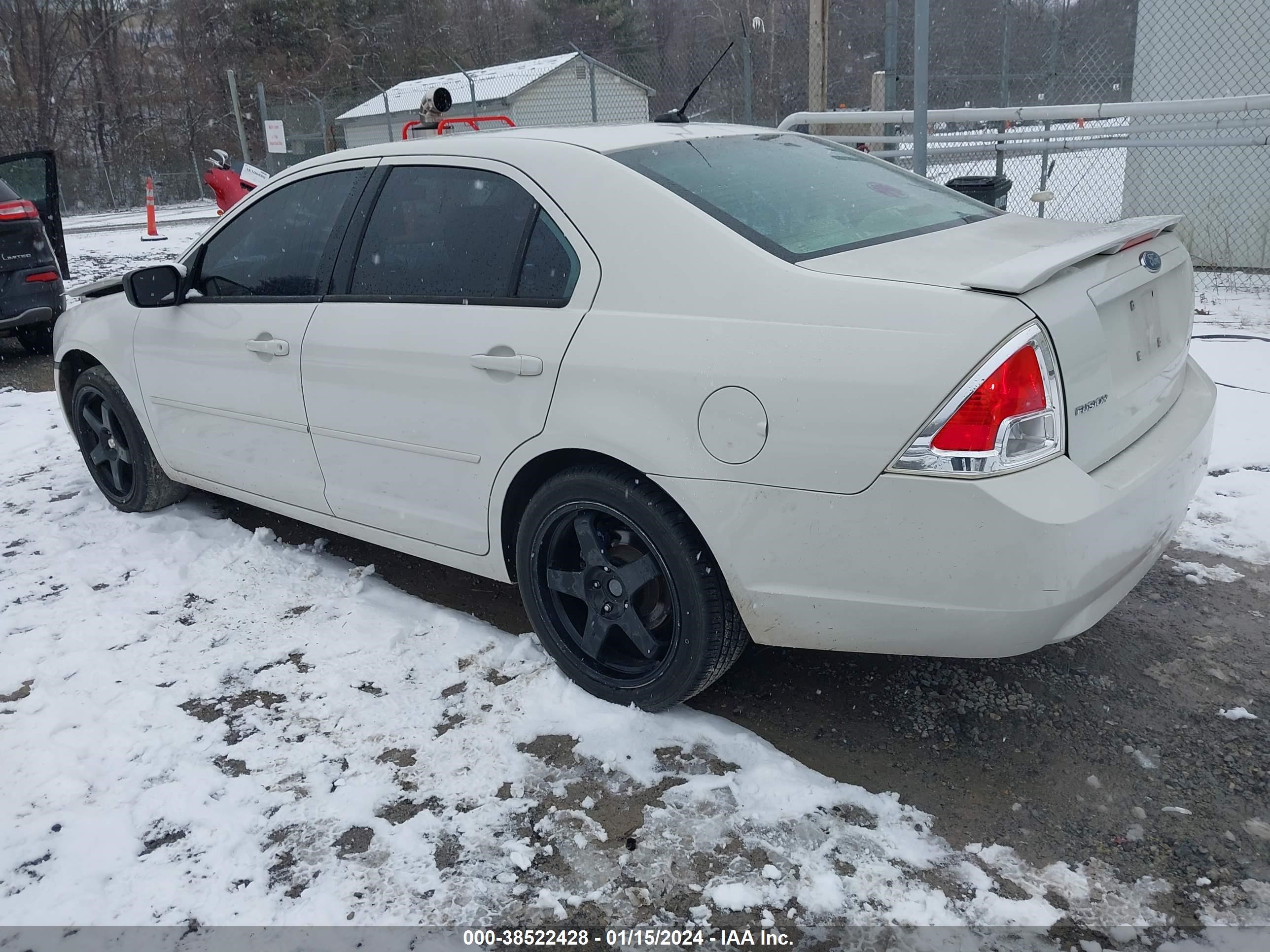 Photo 2 VIN: 3FAHP06Z08R133749 - FORD FUSION 