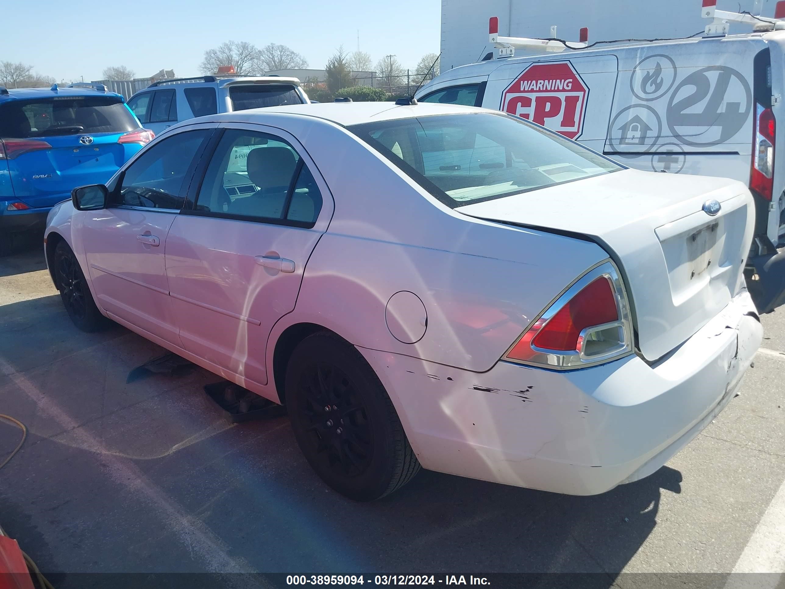 Photo 2 VIN: 3FAHP06Z17R232403 - FORD FUSION 