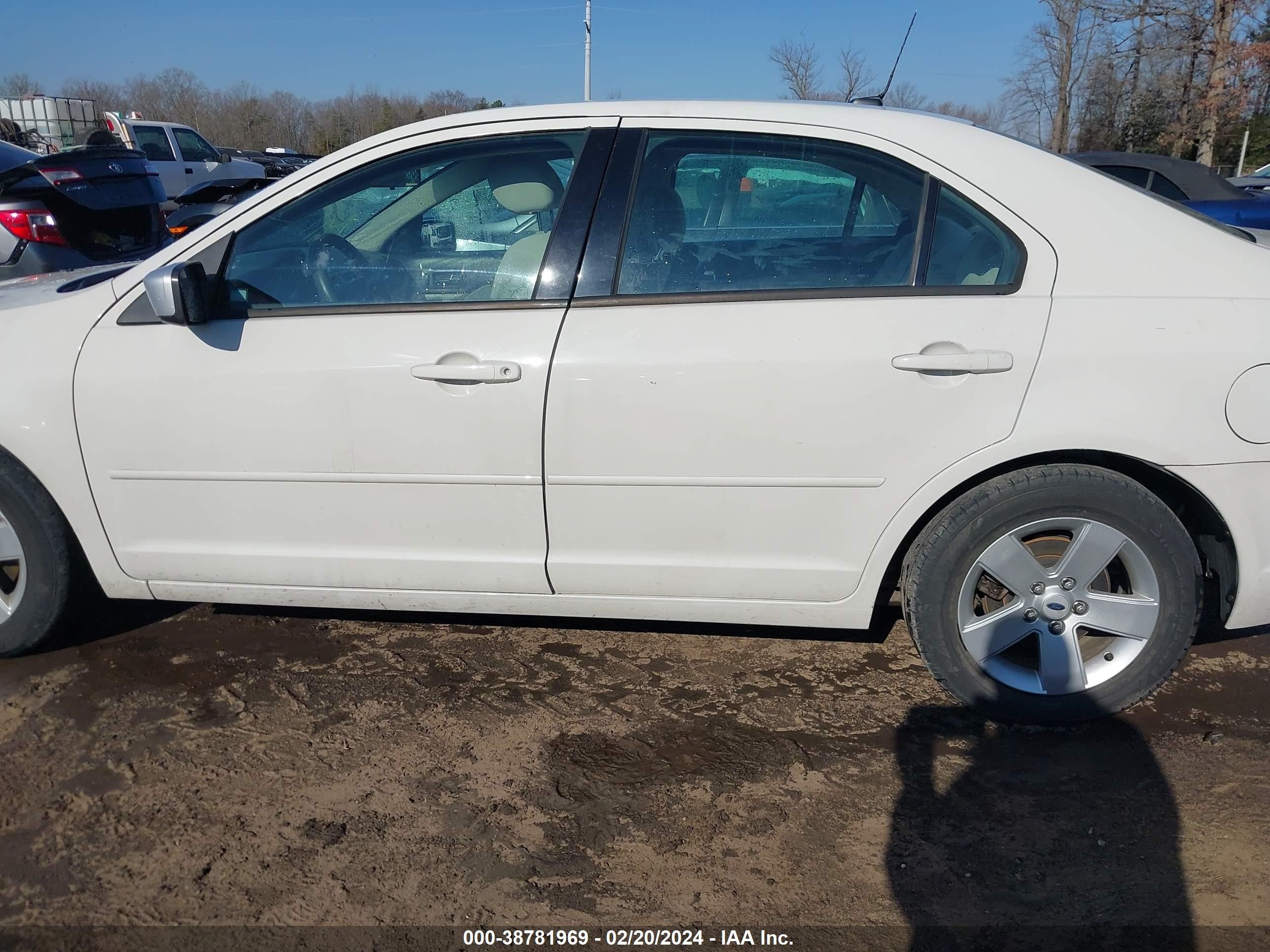 Photo 13 VIN: 3FAHP07118R211075 - FORD FUSION 