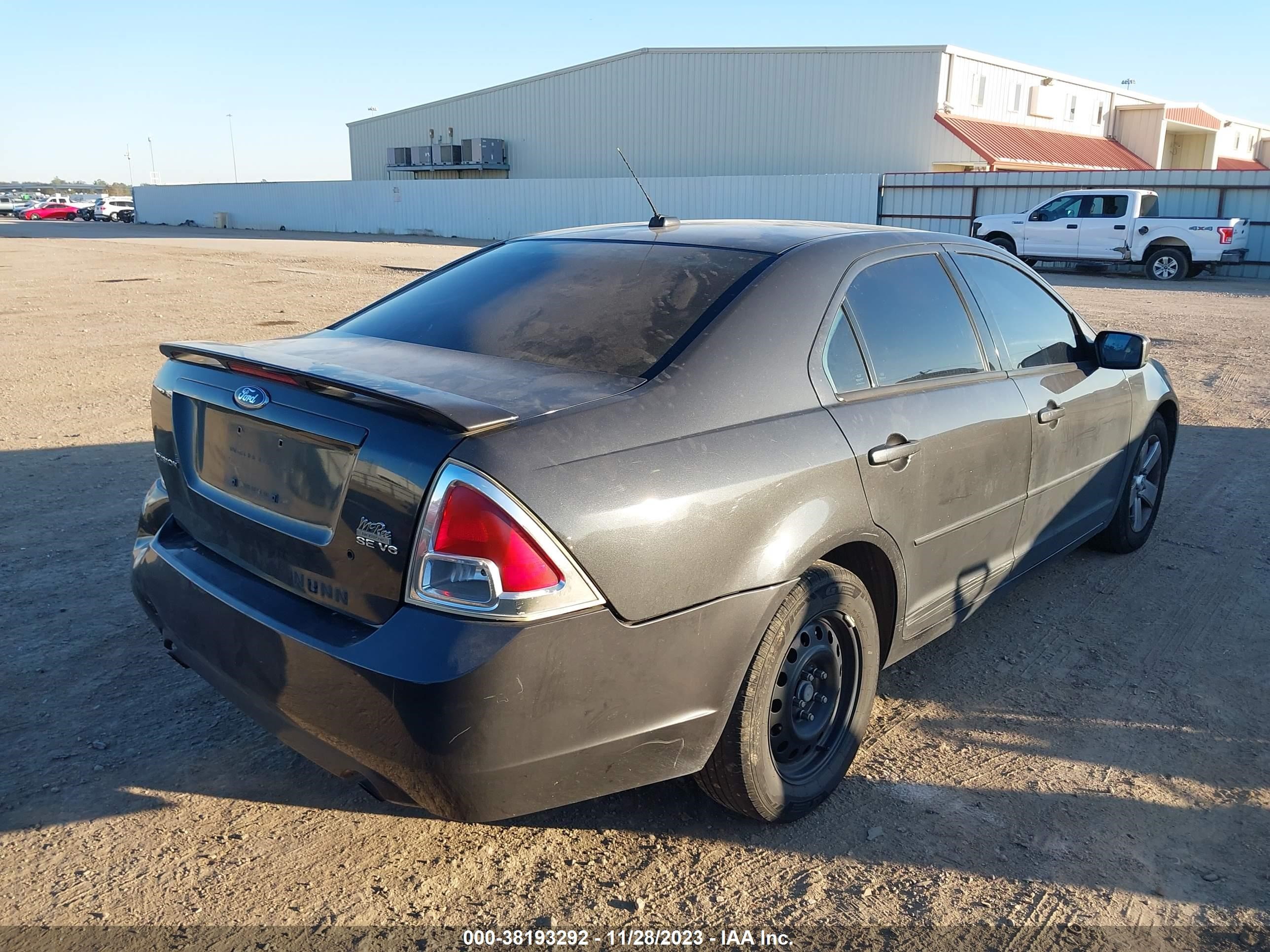 Photo 3 VIN: 3FAHP07137R242813 - FORD FUSION 