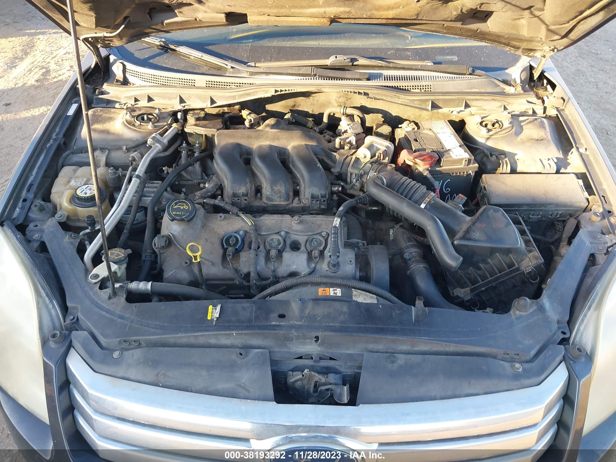 Photo 9 VIN: 3FAHP07137R242813 - FORD FUSION 