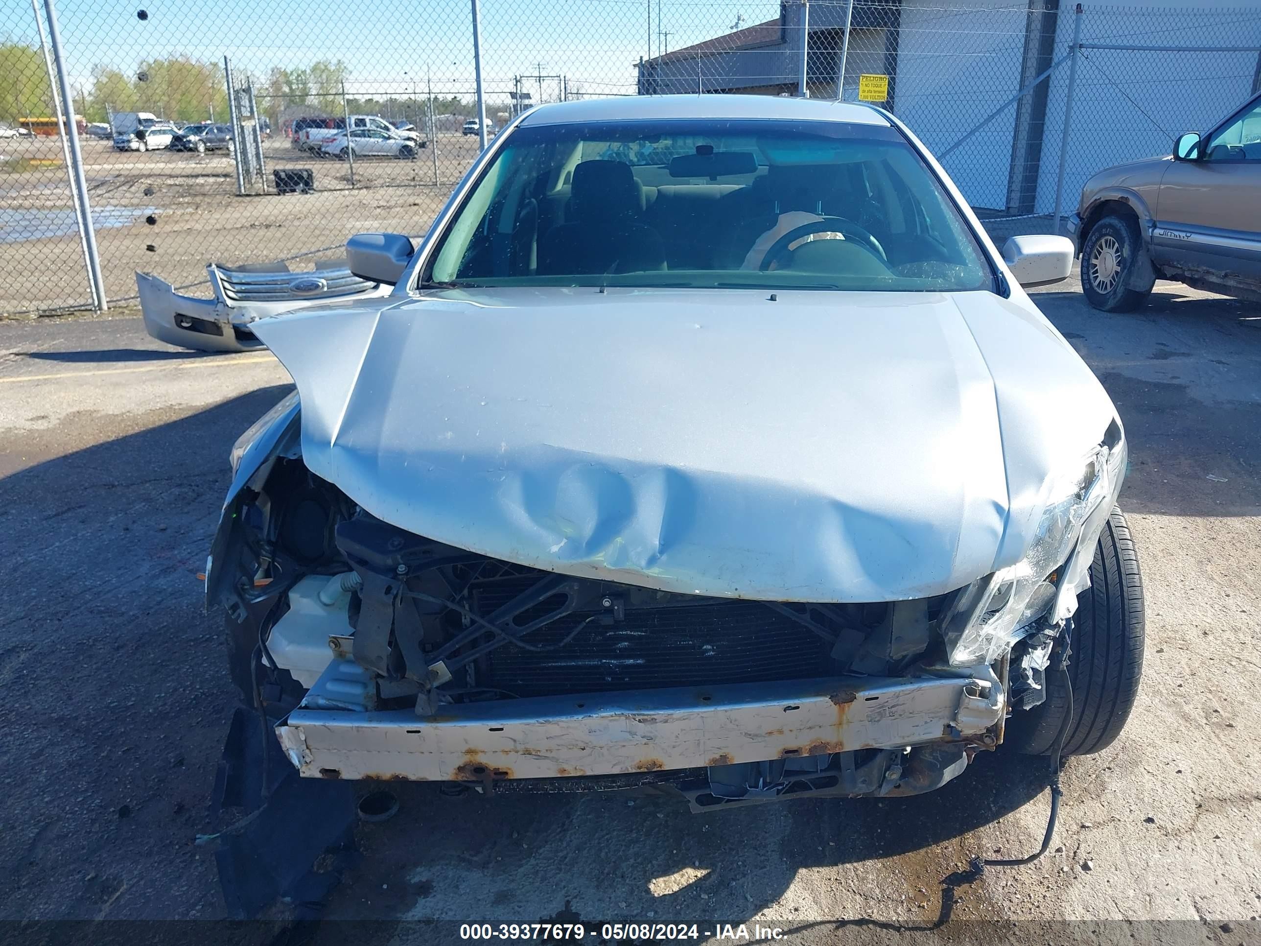 Photo 12 VIN: 3FAHP071X9R125376 - FORD FUSION 