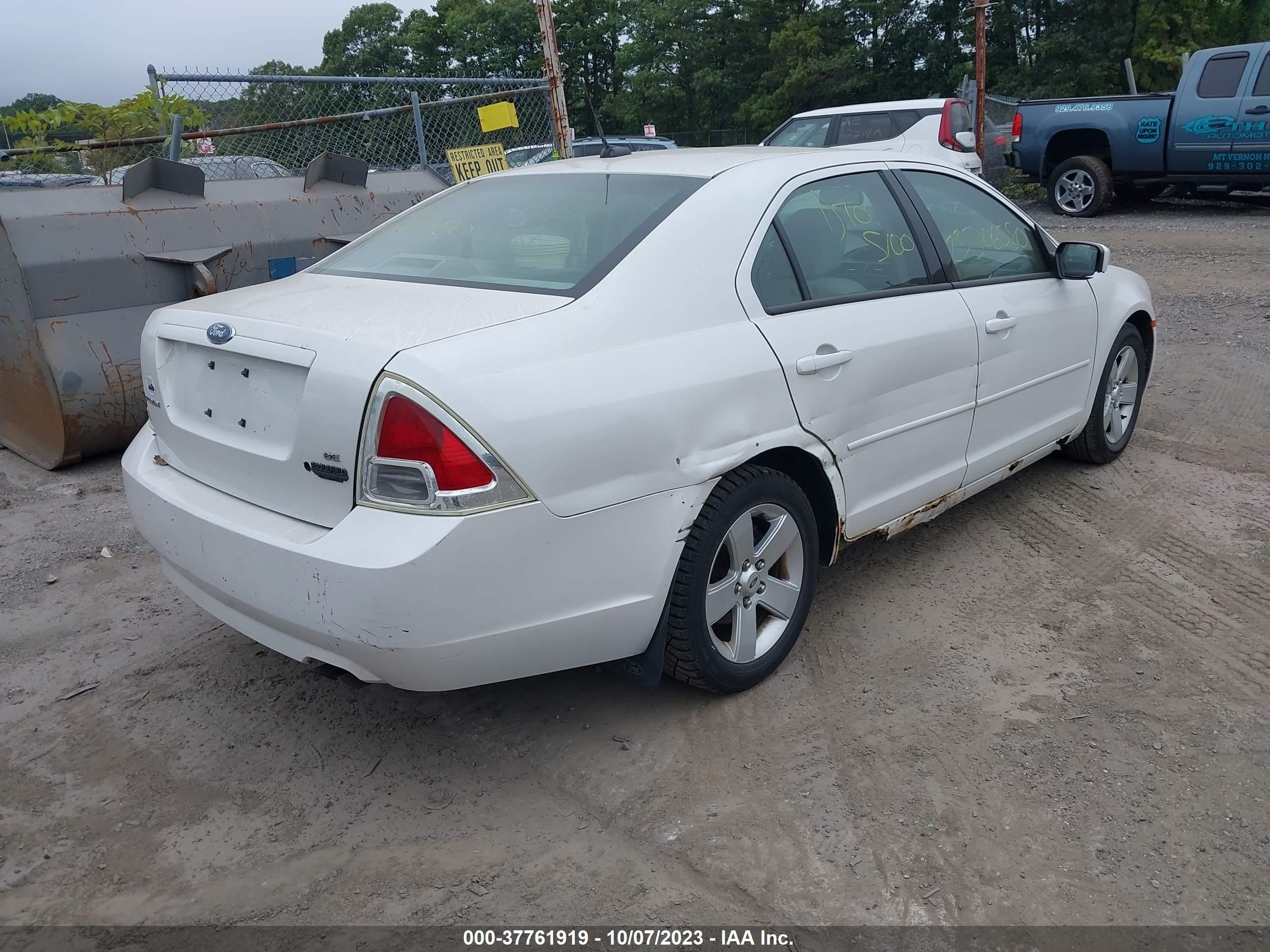 Photo 3 VIN: 3FAHP07Z09R139695 - FORD FUSION 