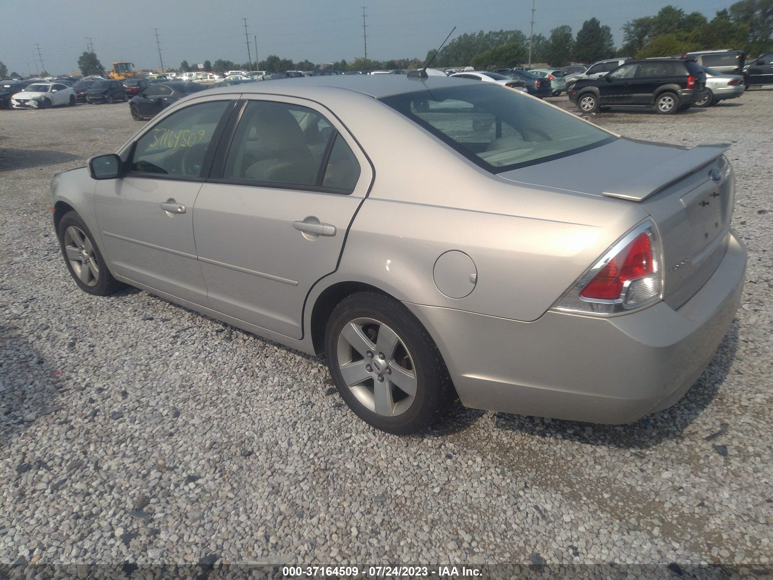 Photo 2 VIN: 3FAHP07Z09R182174 - FORD FUSION 