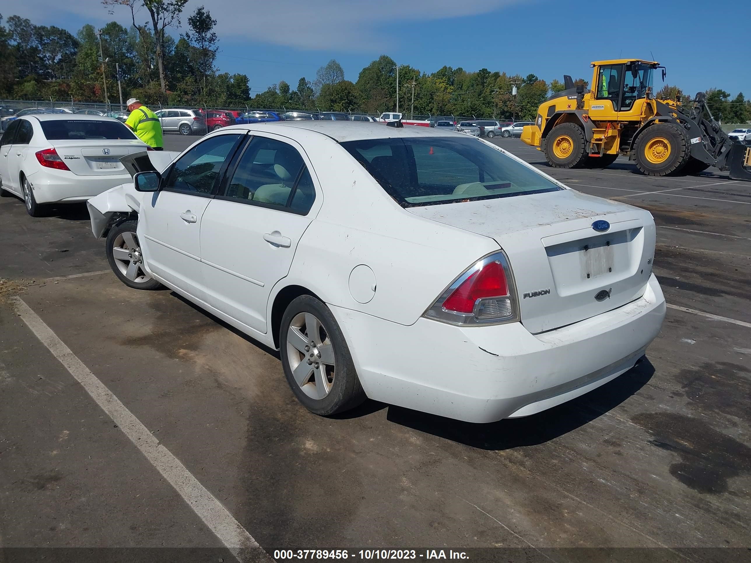 Photo 2 VIN: 3FAHP07Z17R207211 - FORD FUSION 