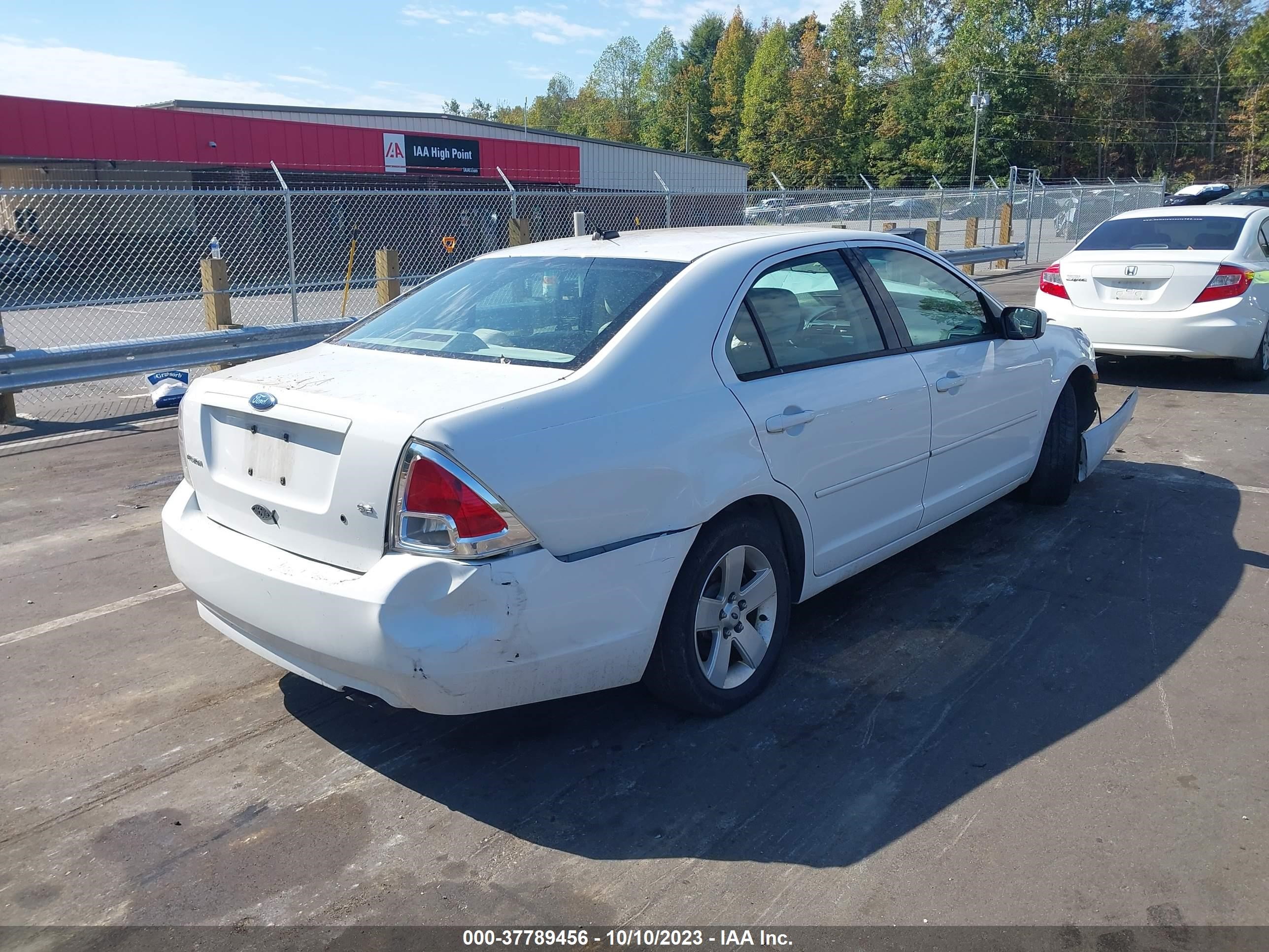 Photo 3 VIN: 3FAHP07Z17R207211 - FORD FUSION 