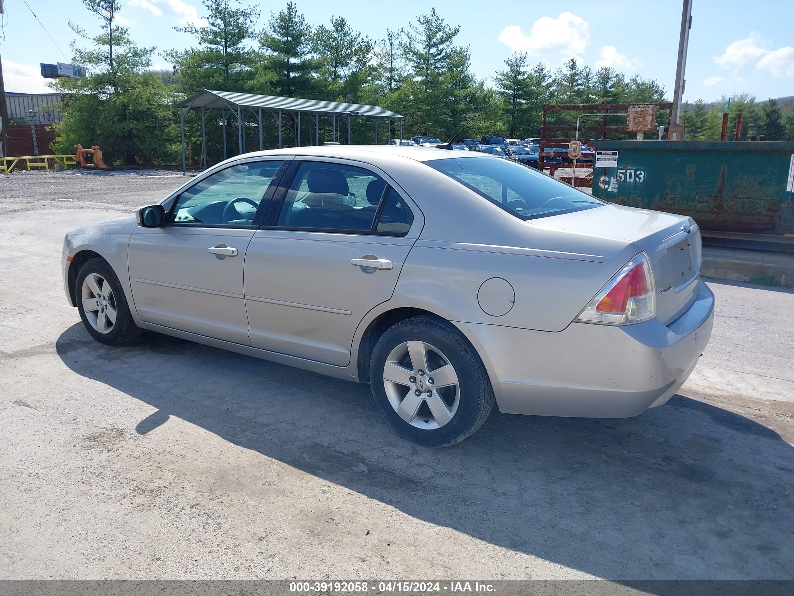 Photo 2 VIN: 3FAHP07Z18R254739 - FORD FUSION 