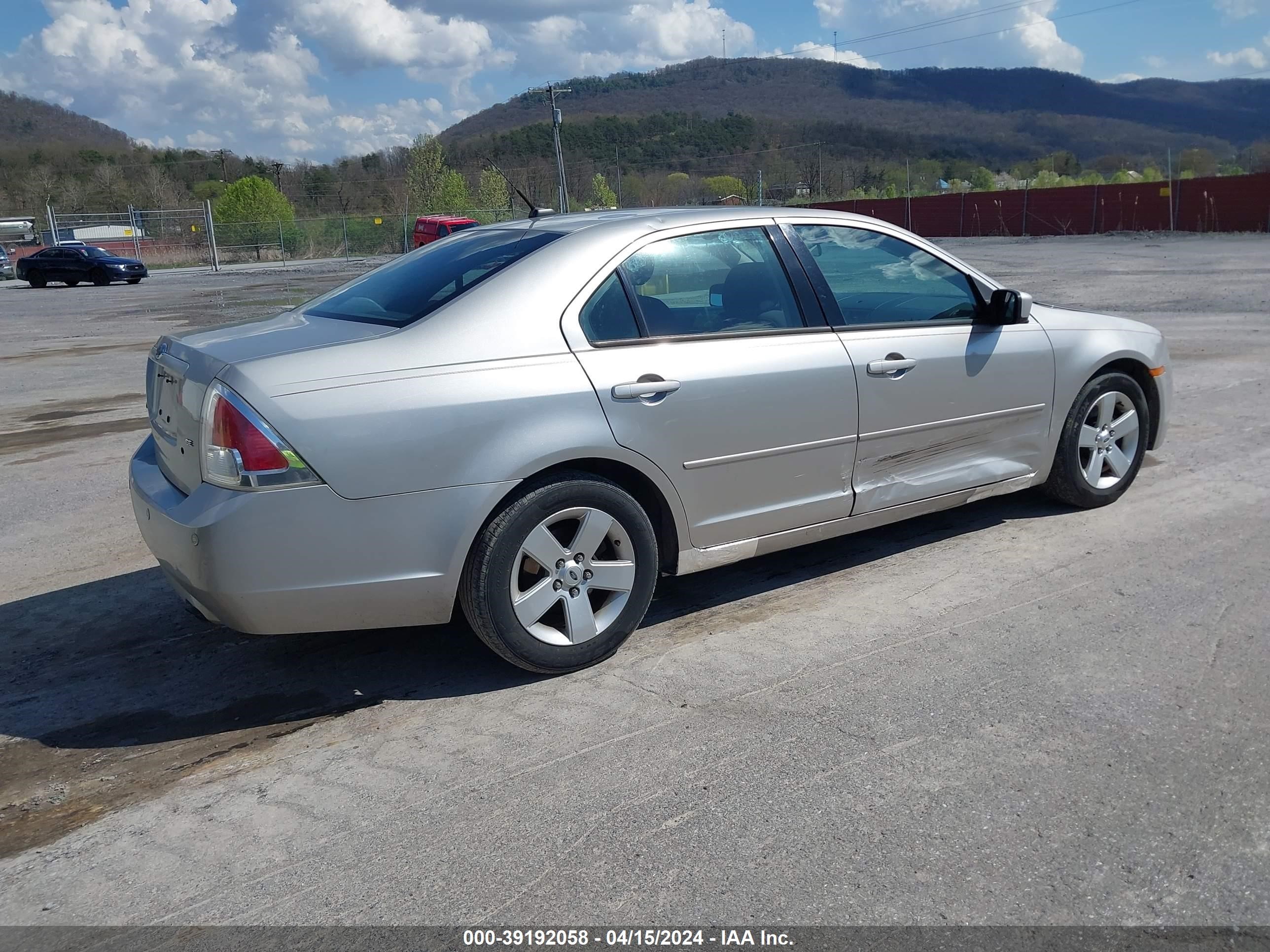 Photo 3 VIN: 3FAHP07Z18R254739 - FORD FUSION 