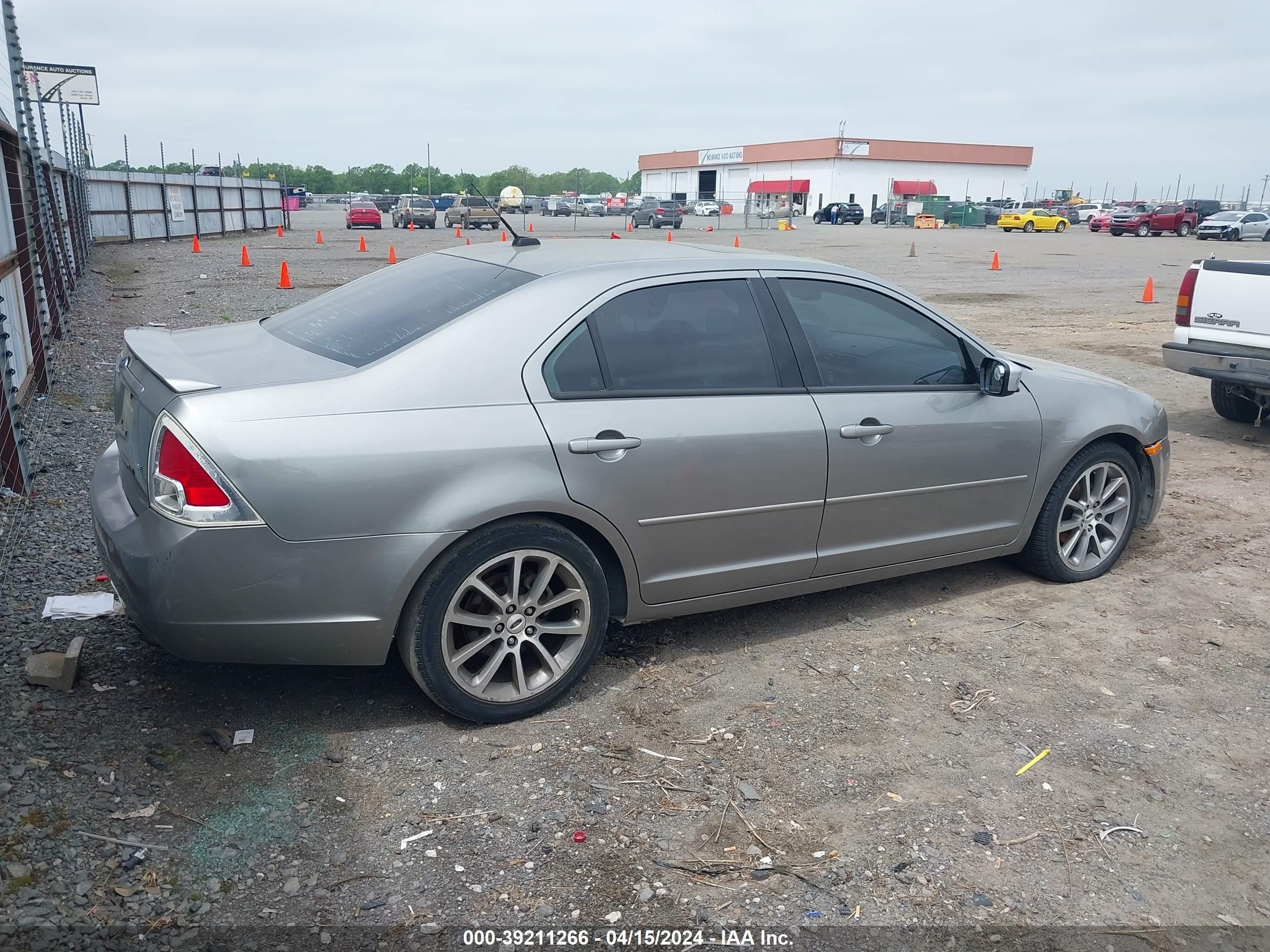 Photo 3 VIN: 3FAHP07Z19R143447 - FORD FUSION 