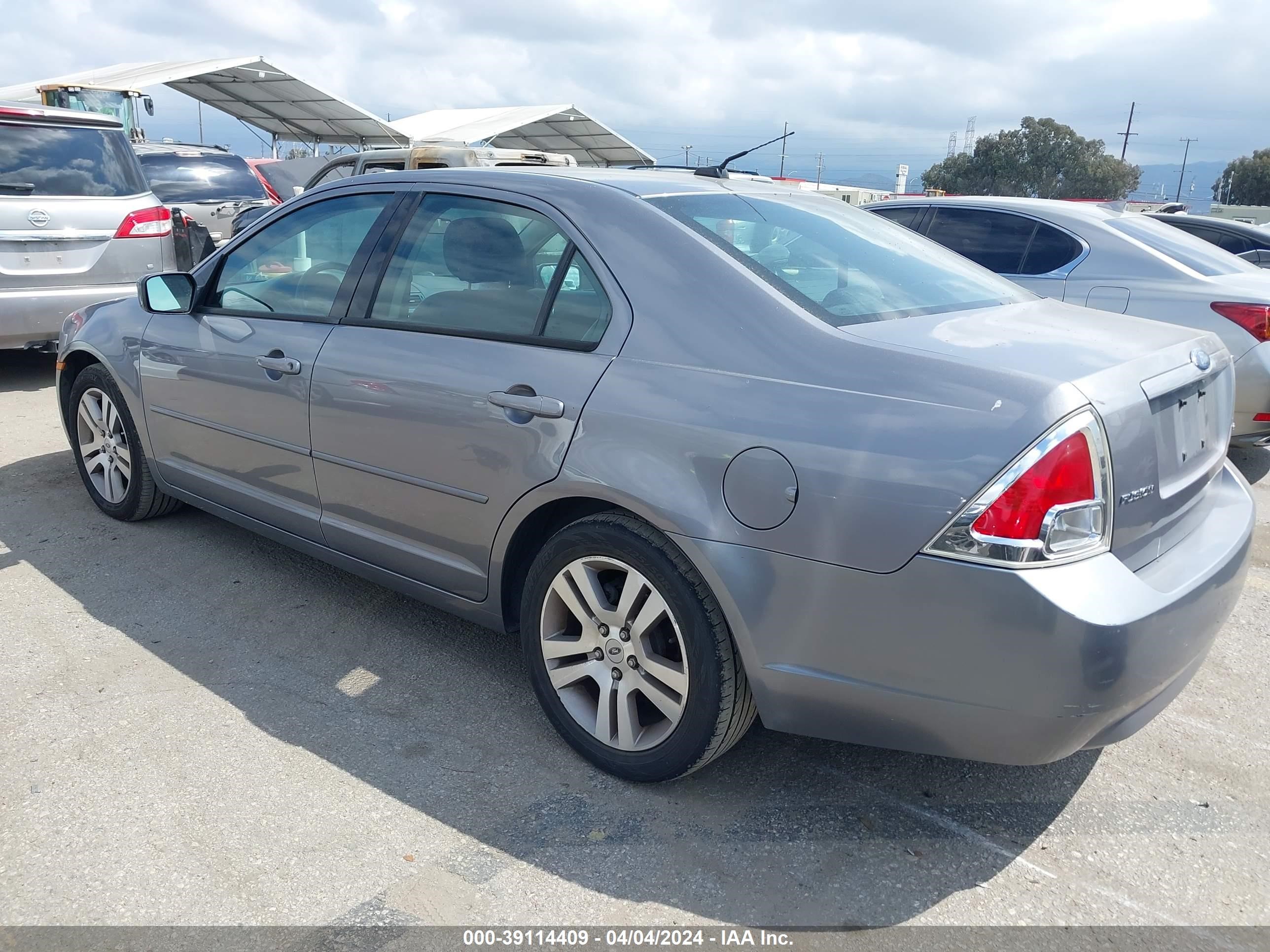 Photo 2 VIN: 3FAHP07Z27R168032 - FORD FUSION 