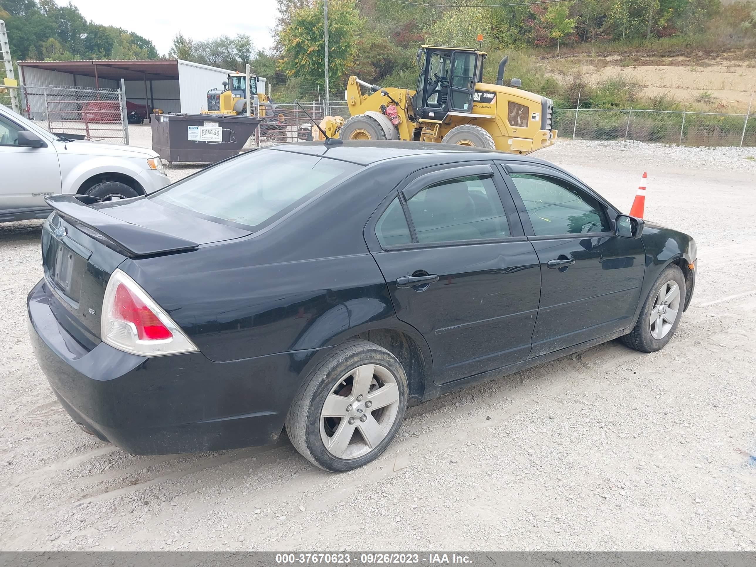 Photo 3 VIN: 3FAHP07Z47R132309 - FORD FUSION 