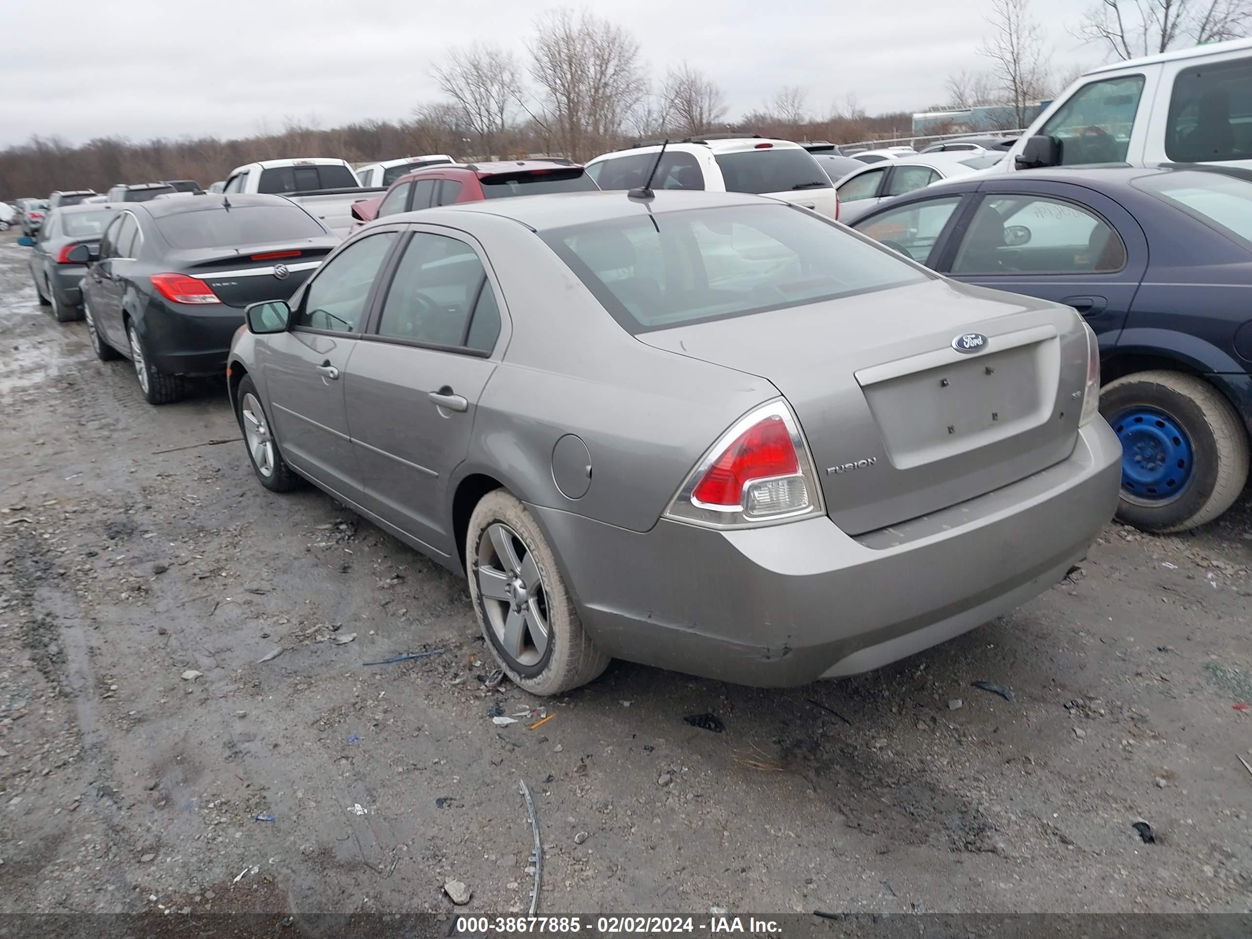 Photo 2 VIN: 3FAHP07Z68R137867 - FORD FUSION 