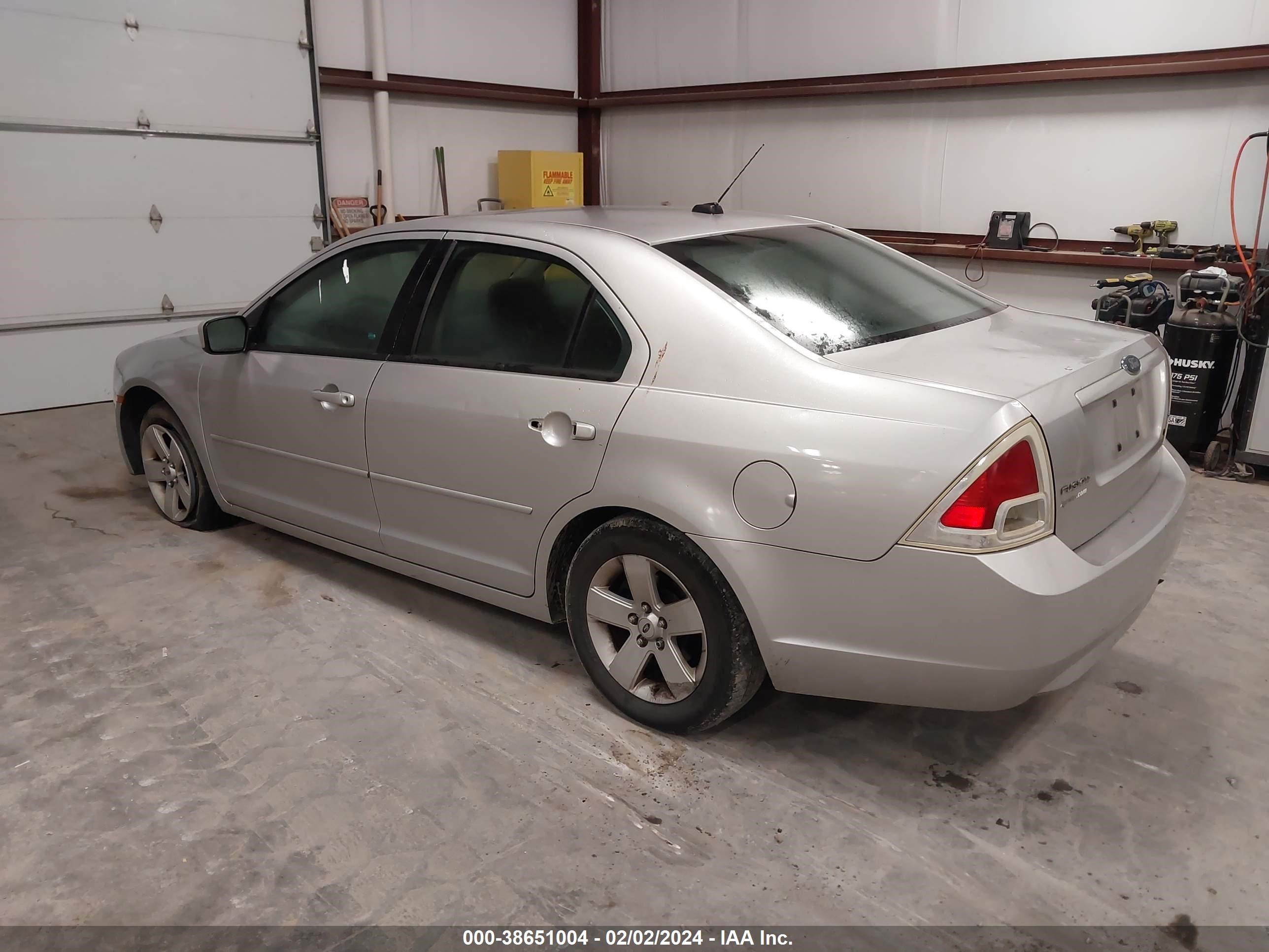 Photo 2 VIN: 3FAHP07Z69R157098 - FORD FUSION 