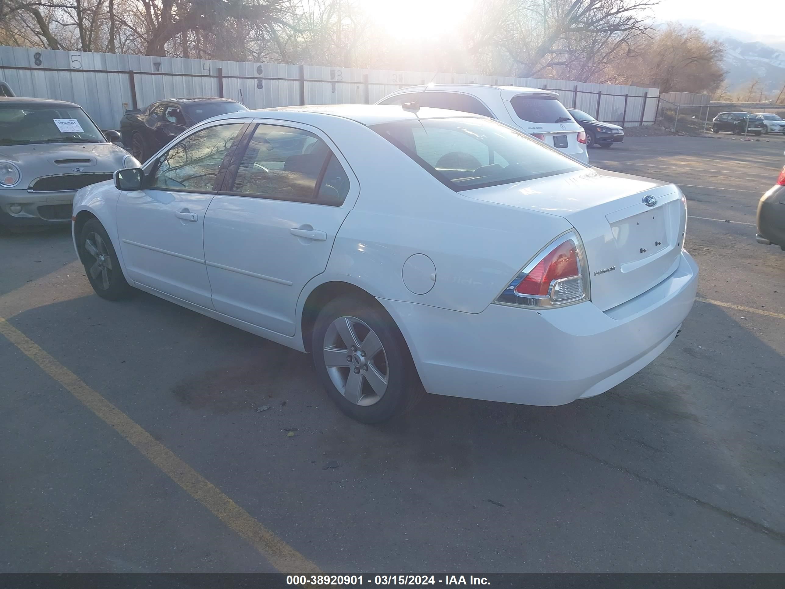 Photo 2 VIN: 3FAHP07Z77R219847 - FORD FUSION 