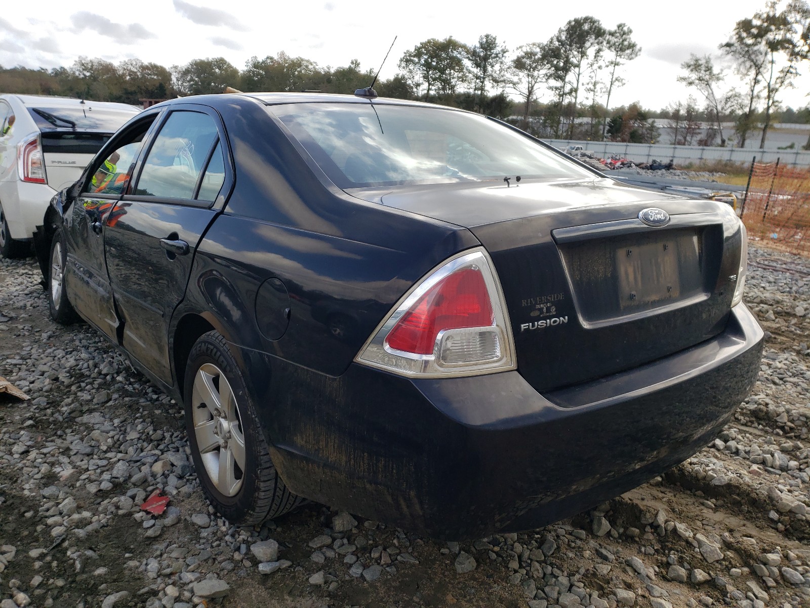 Photo 2 VIN: 3FAHP07Z97R245639 - FORD FUSION SE 