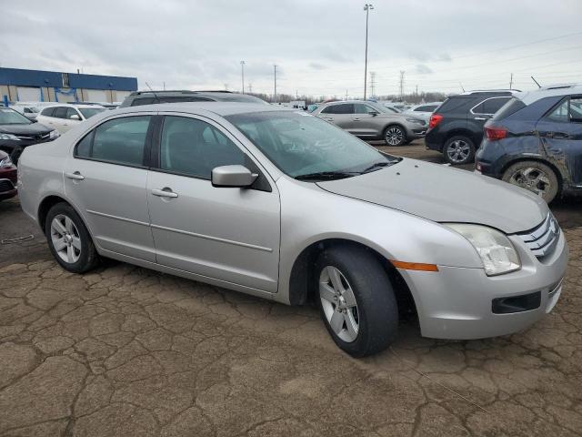 Photo 3 VIN: 3FAHP07ZX8R217463 - FORD FUSION SE 