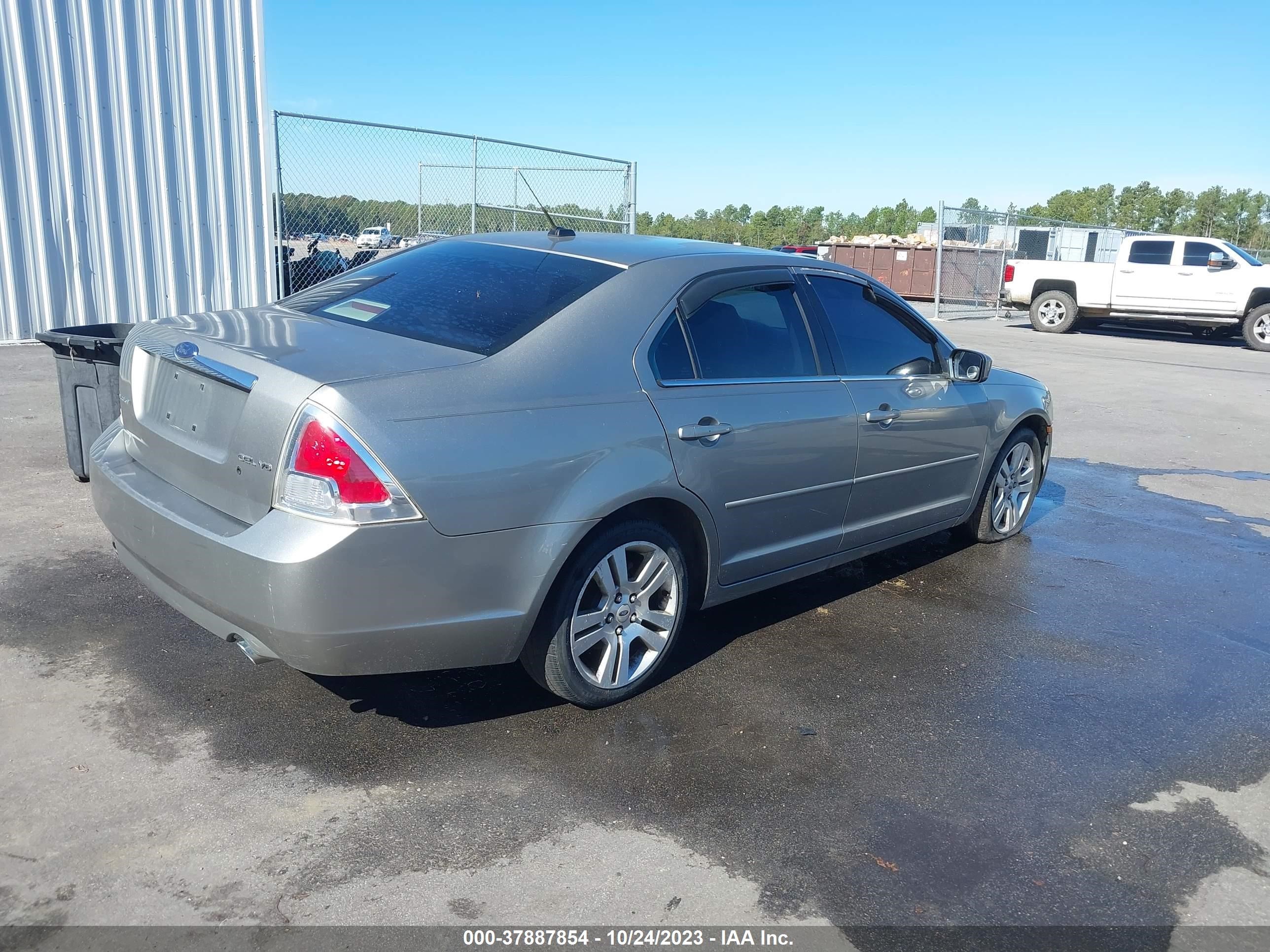 Photo 3 VIN: 3FAHP08108R212426 - FORD FUSION 