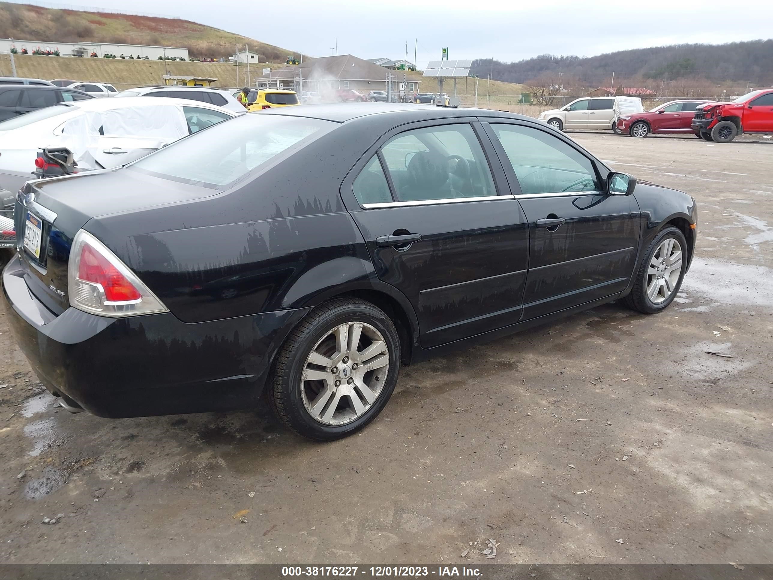 Photo 3 VIN: 3FAHP08116R235615 - FORD FUSION 