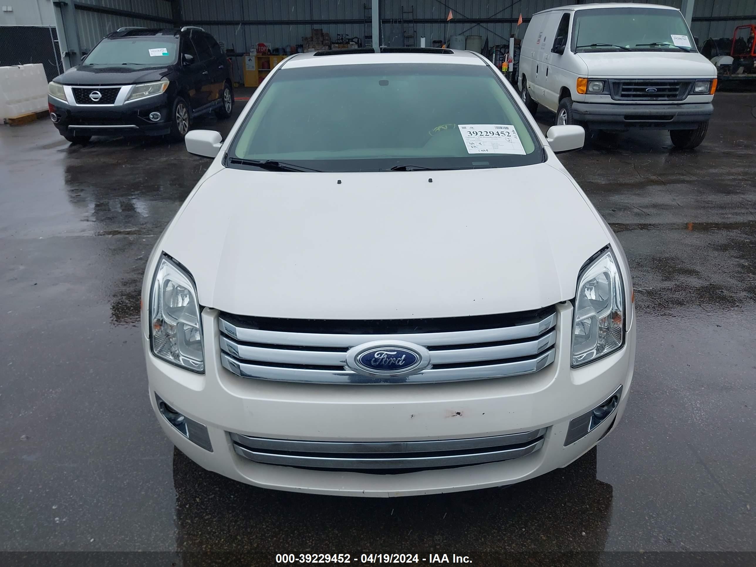 Photo 5 VIN: 3FAHP08129R102835 - FORD FUSION 