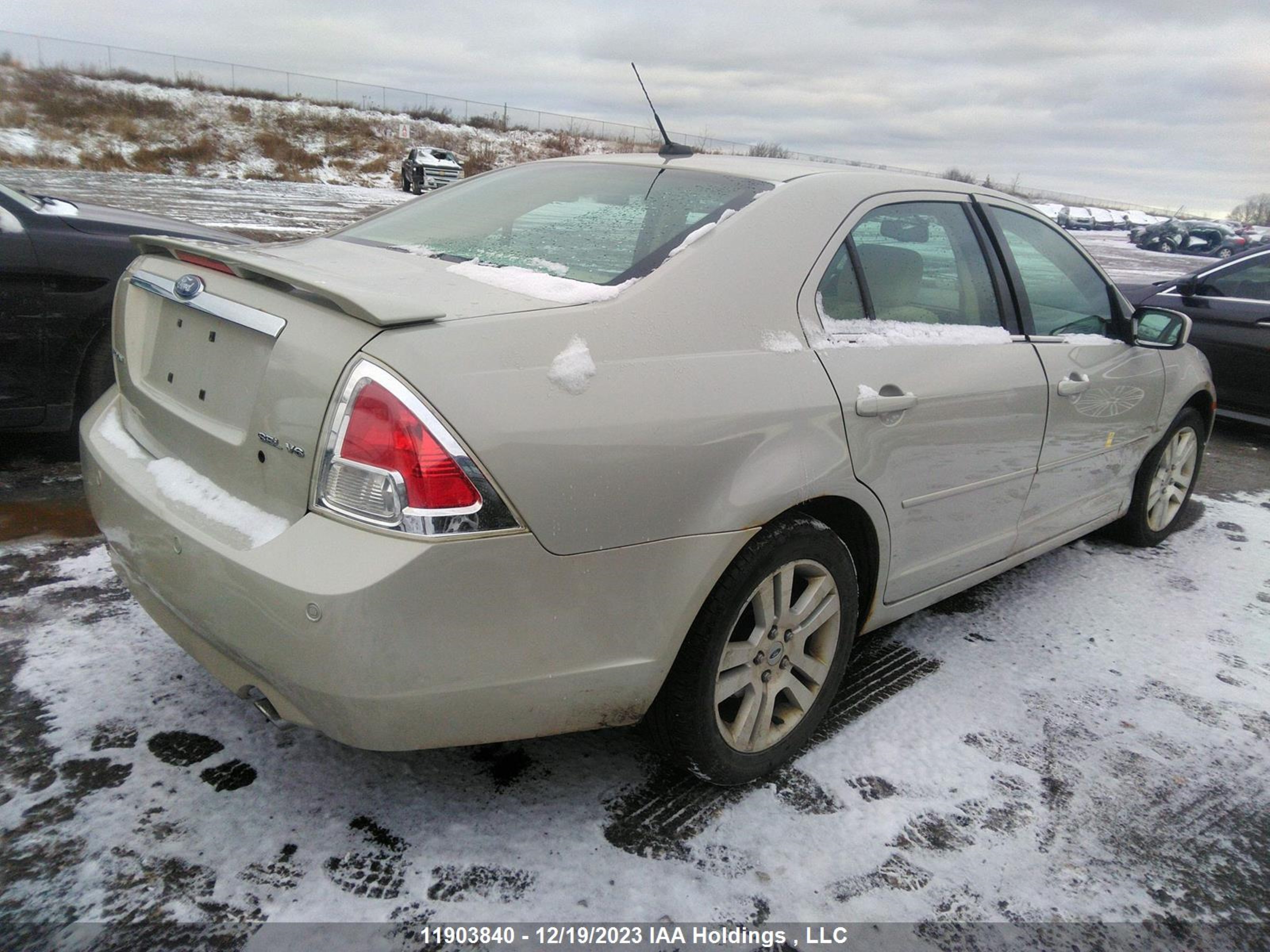 Photo 3 VIN: 3FAHP08138R105693 - FORD FUSION 