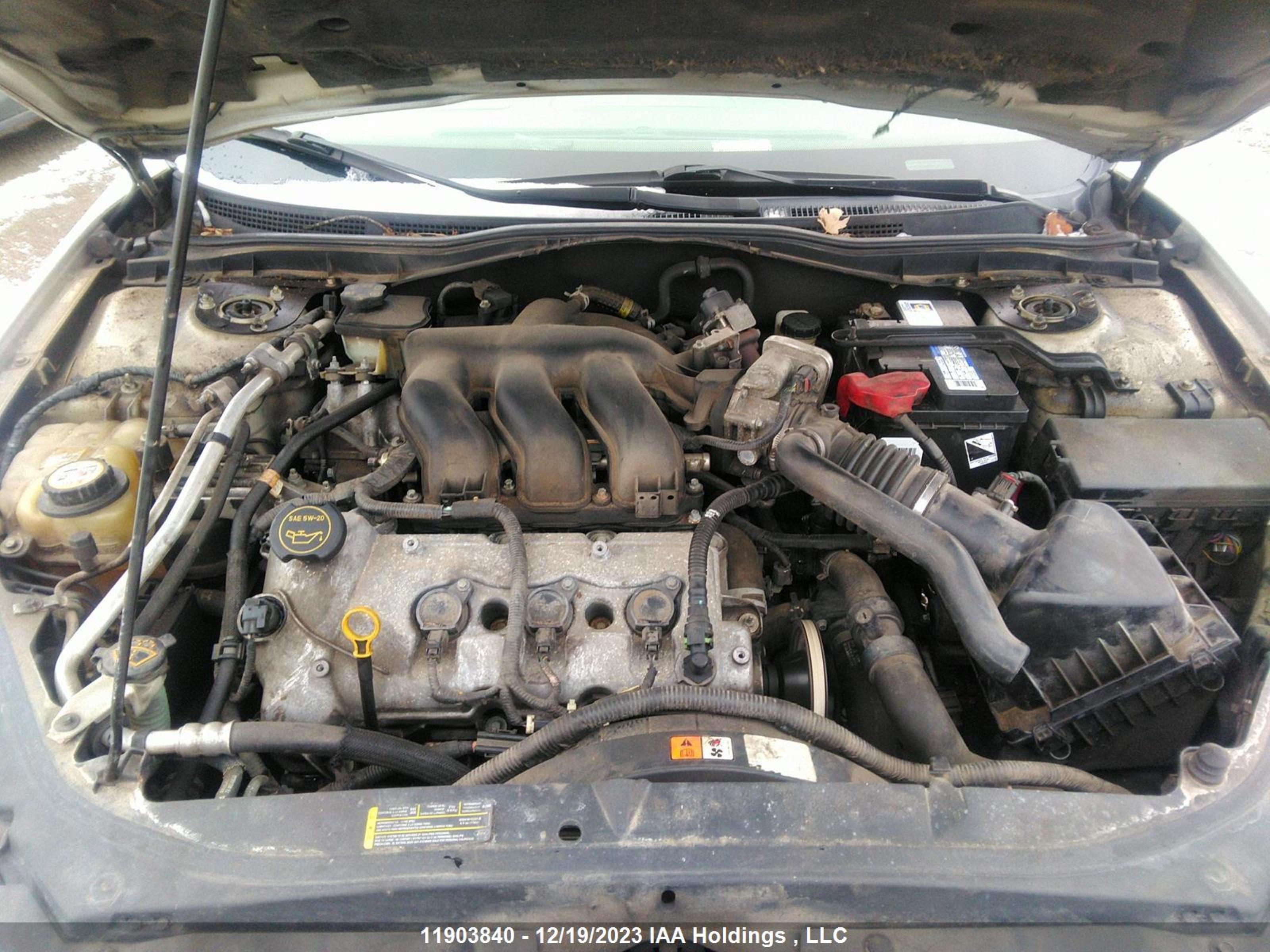 Photo 9 VIN: 3FAHP08138R105693 - FORD FUSION 