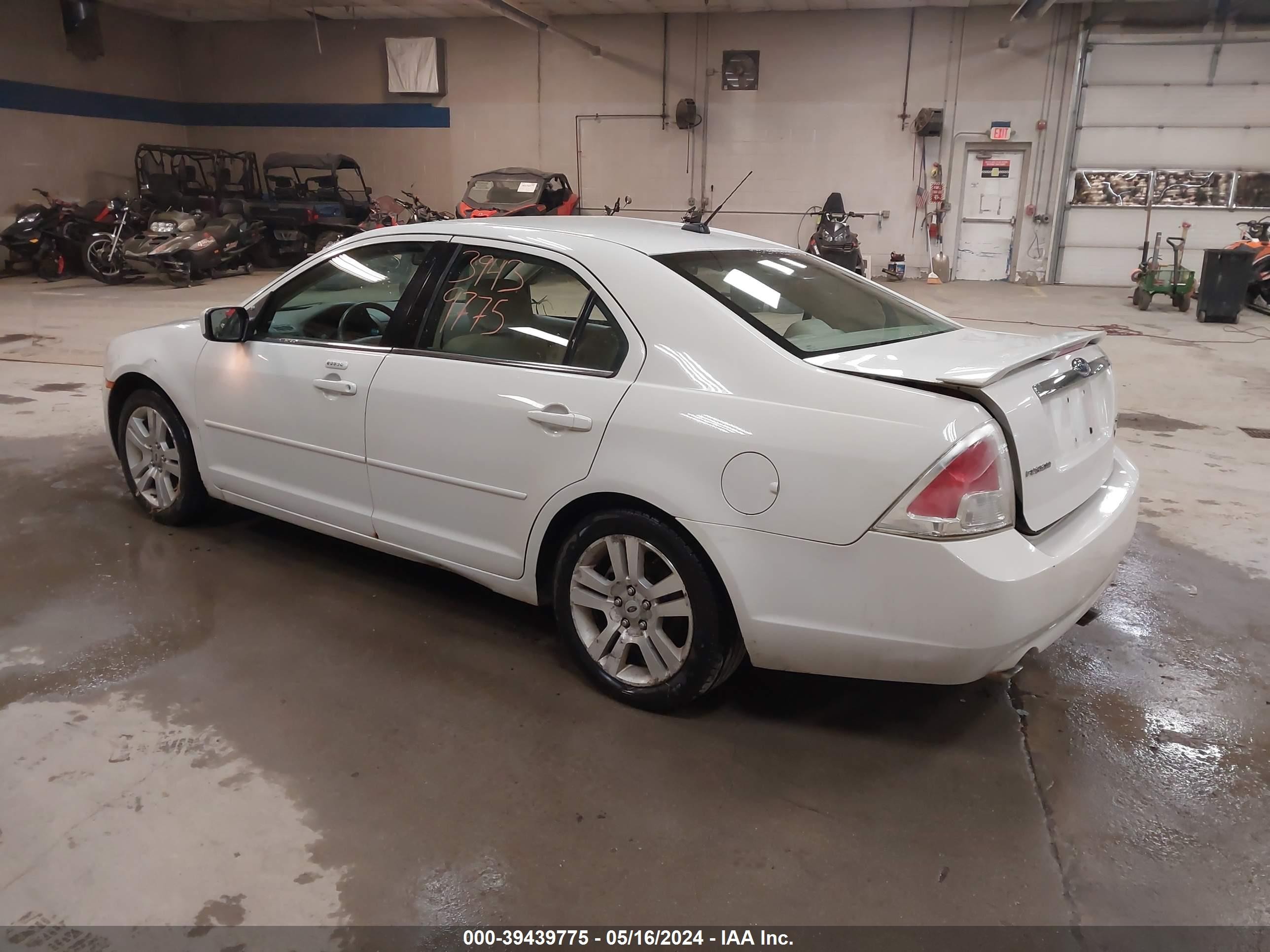 Photo 2 VIN: 3FAHP08178R204601 - FORD FUSION 