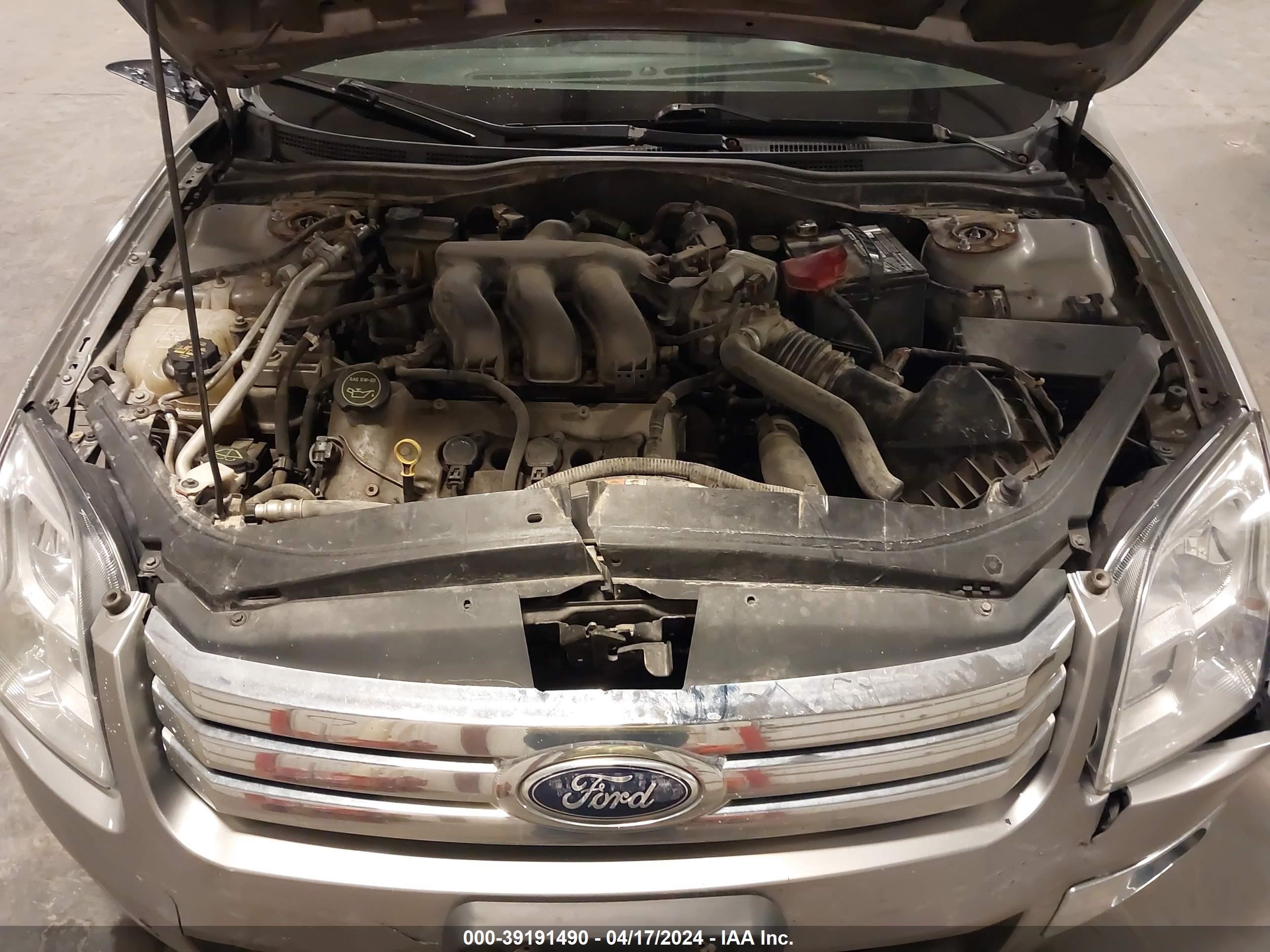 Photo 9 VIN: 3FAHP081X8R247555 - FORD FUSION 