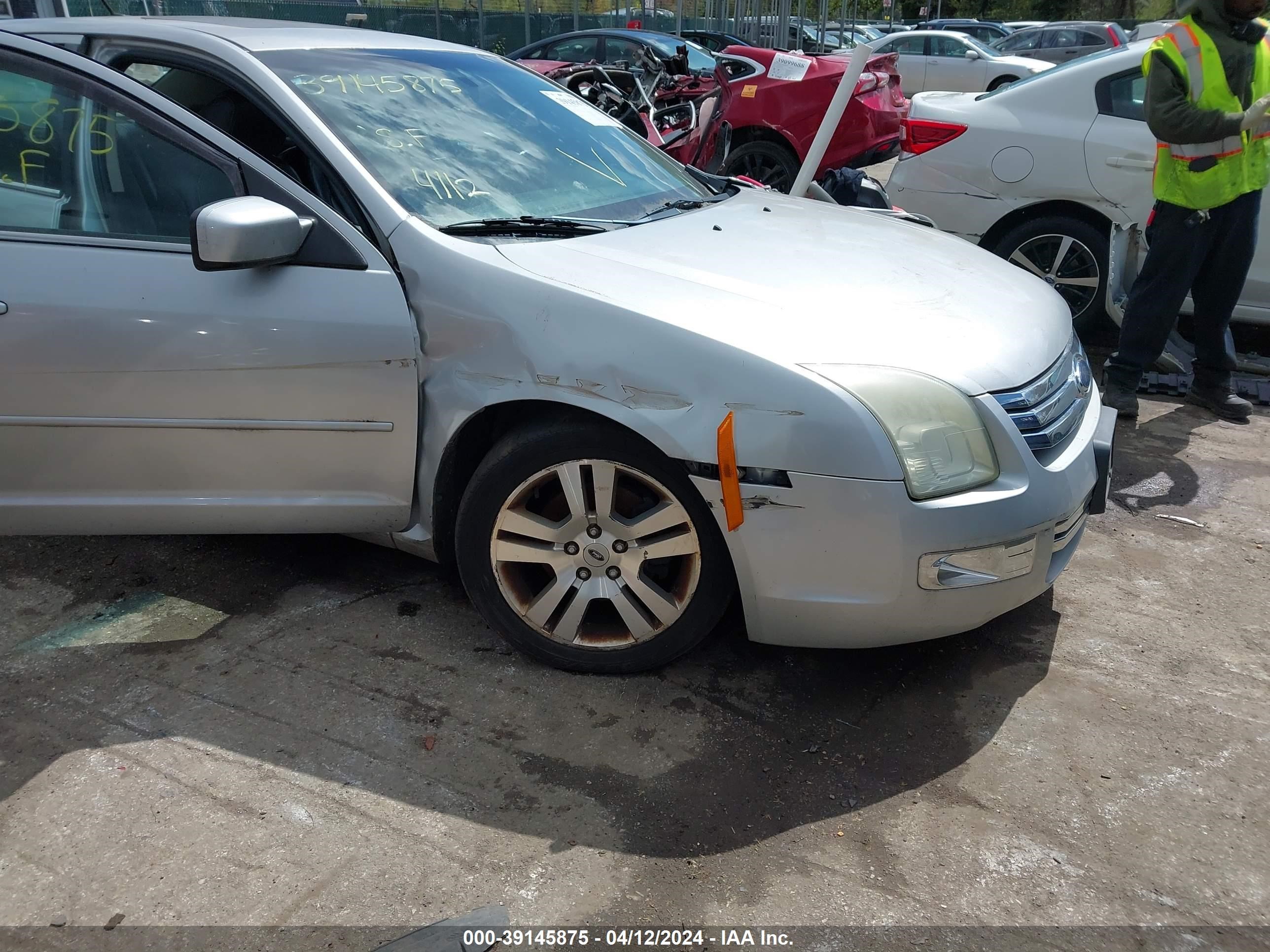 Photo 17 VIN: 3FAHP081X9R138773 - FORD FUSION 