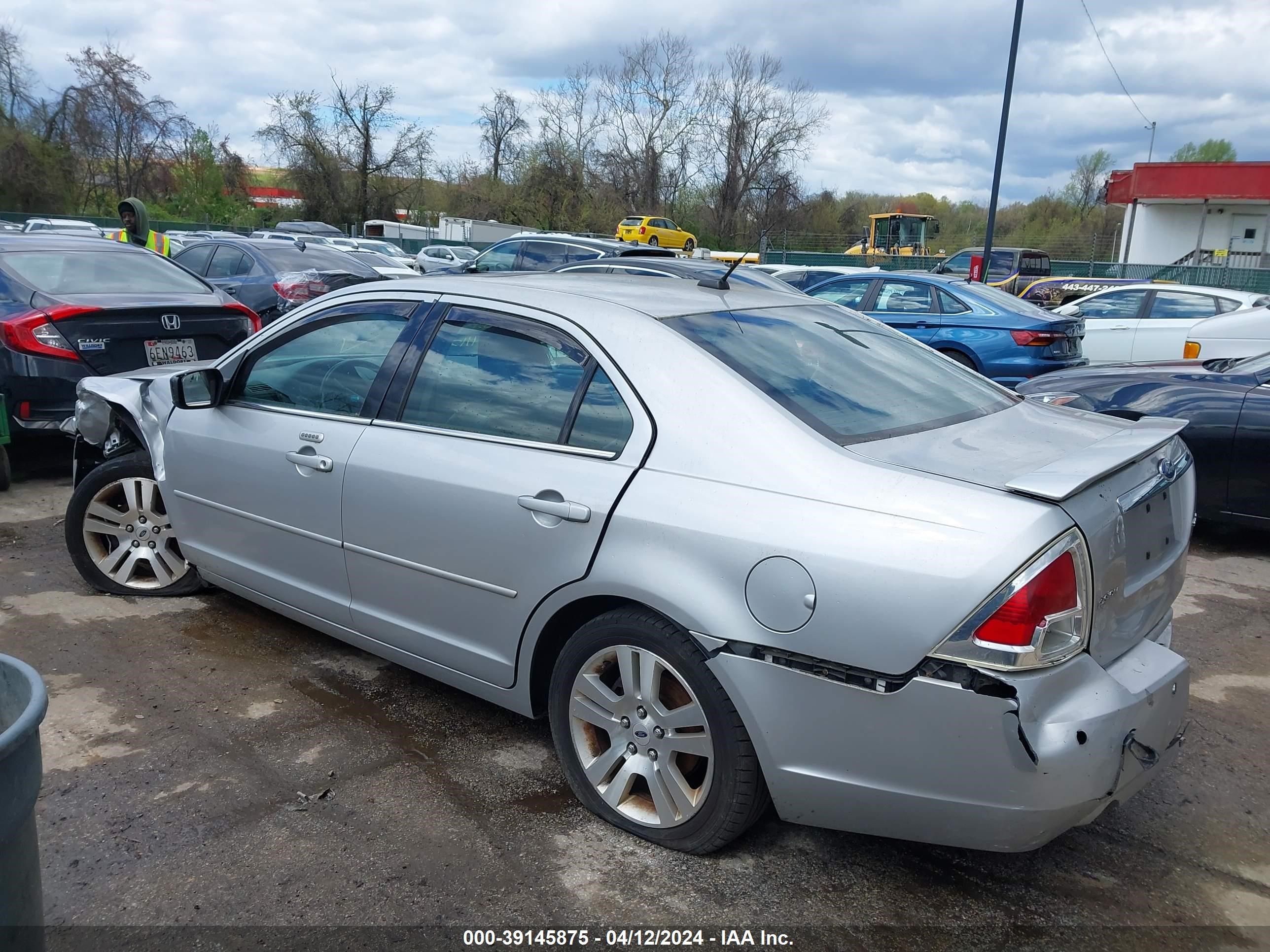 Photo 2 VIN: 3FAHP081X9R138773 - FORD FUSION 