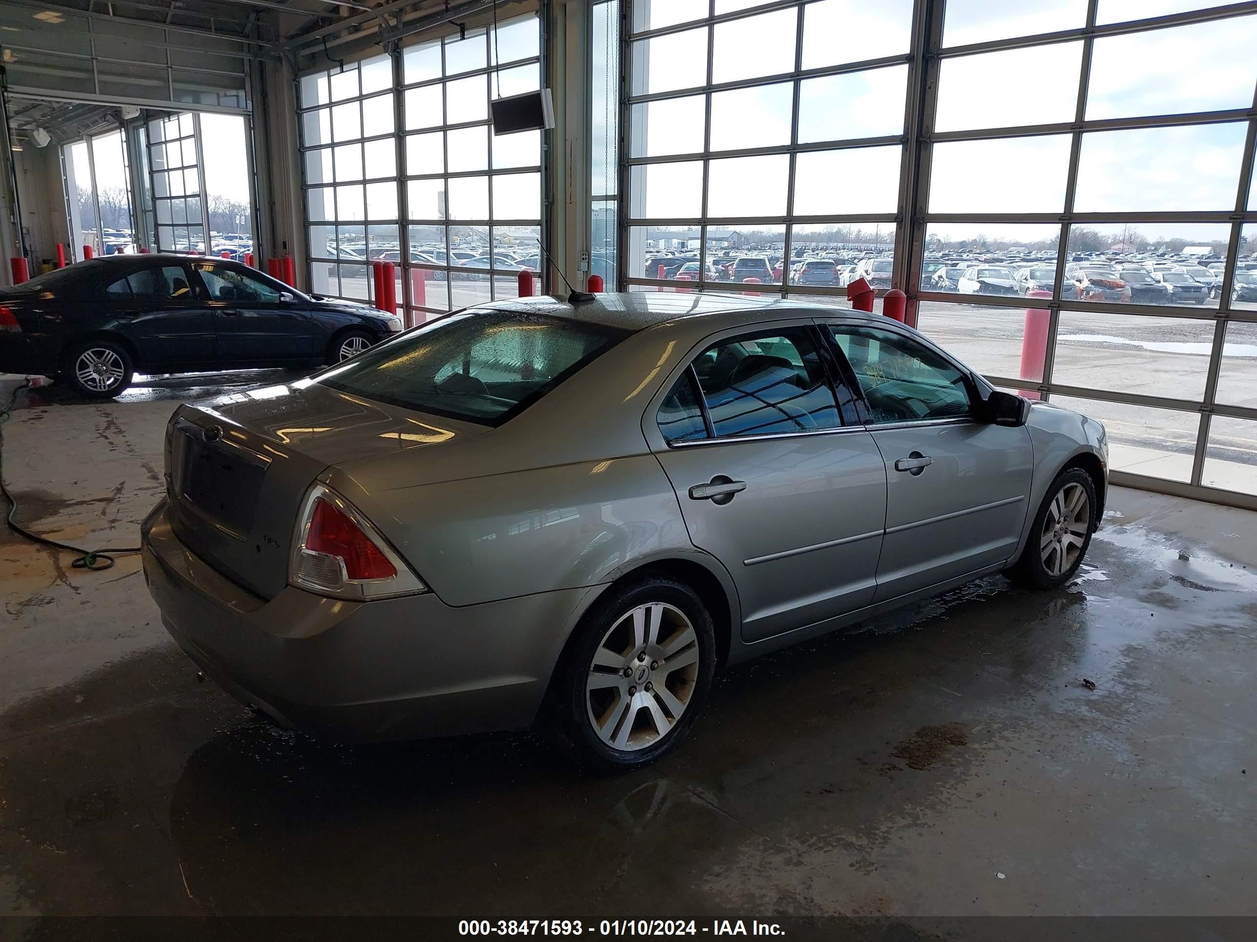 Photo 3 VIN: 3FAHP08Z18R176445 - FORD FUSION 