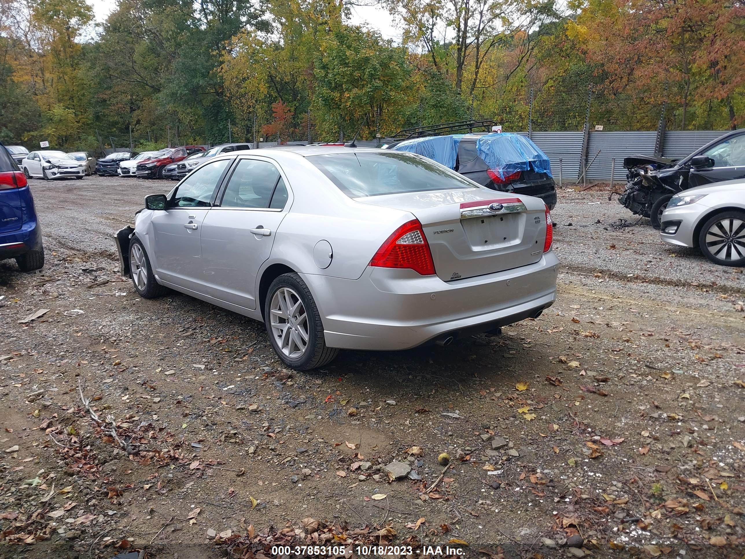 Photo 2 VIN: 3FAHP0CG1BR153194 - FORD FUSION 