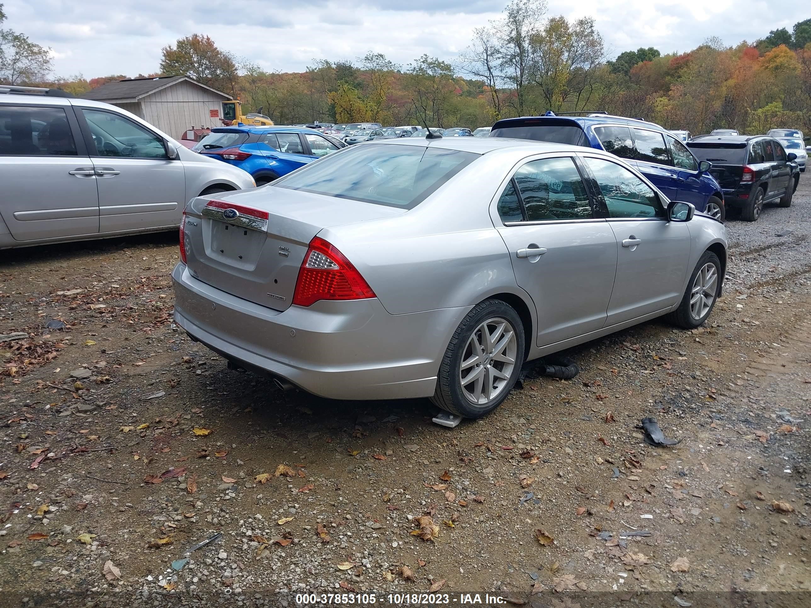 Photo 3 VIN: 3FAHP0CG1BR153194 - FORD FUSION 