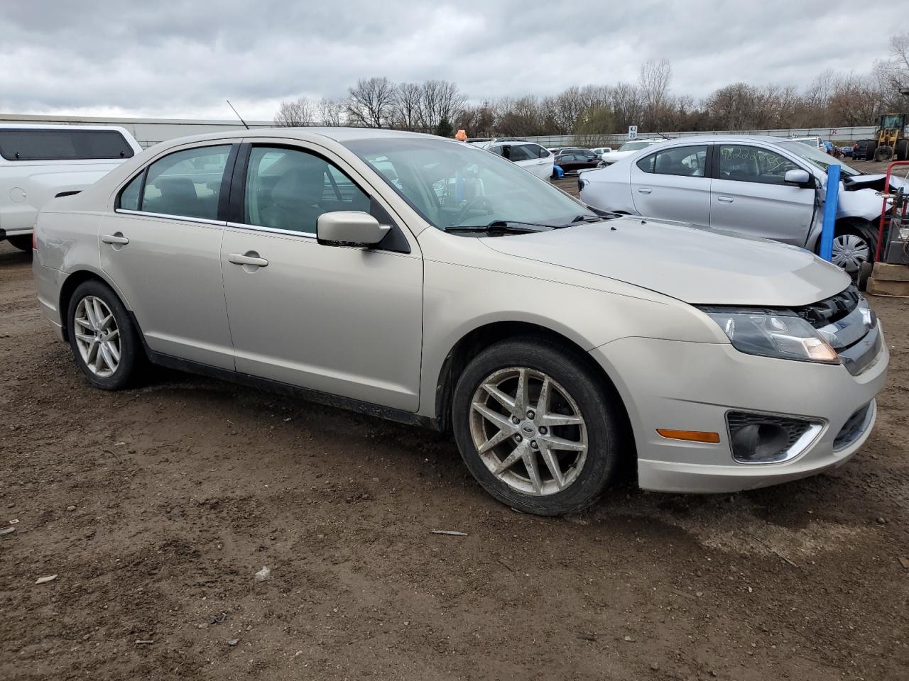 Photo 3 VIN: 3FAHP0CG6AR186769 - FORD FUSION 