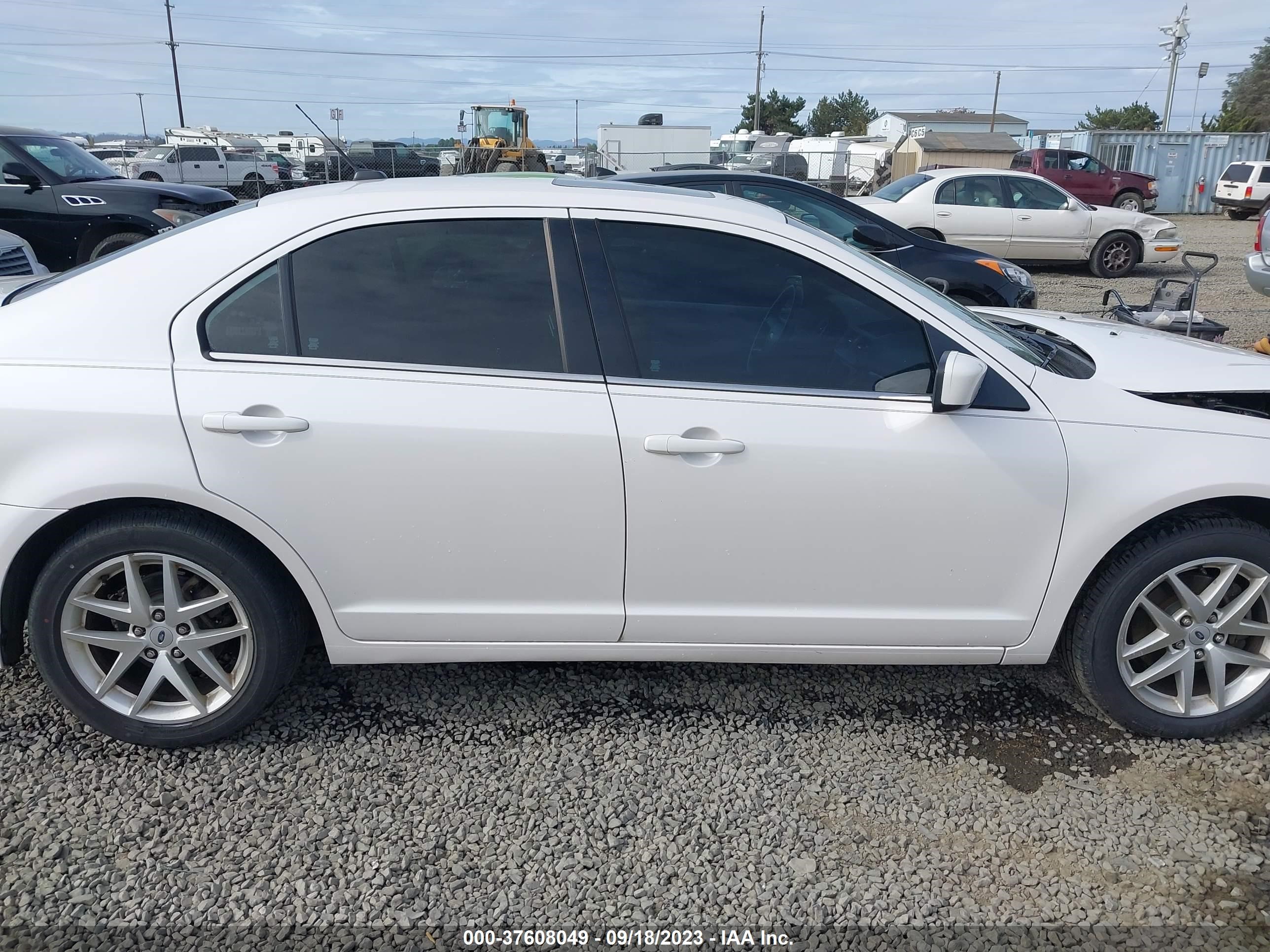 Photo 12 VIN: 3FAHP0CG9AR394516 - FORD FUSION 